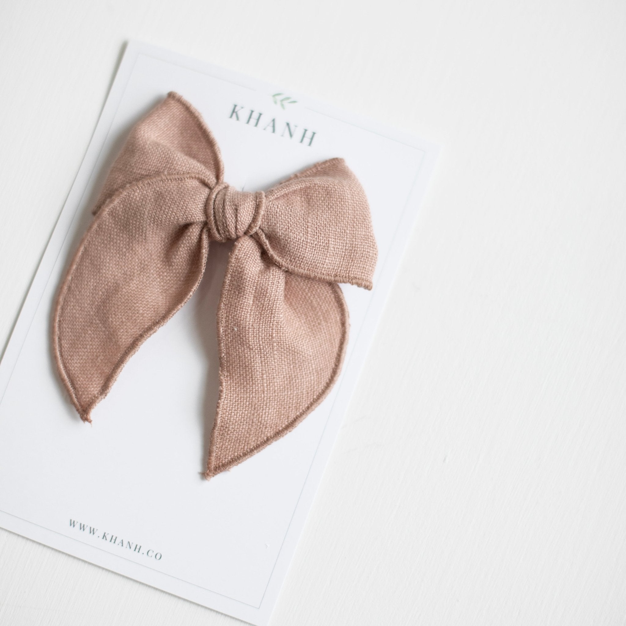 Appleblossom | Medium Whimsical Bow