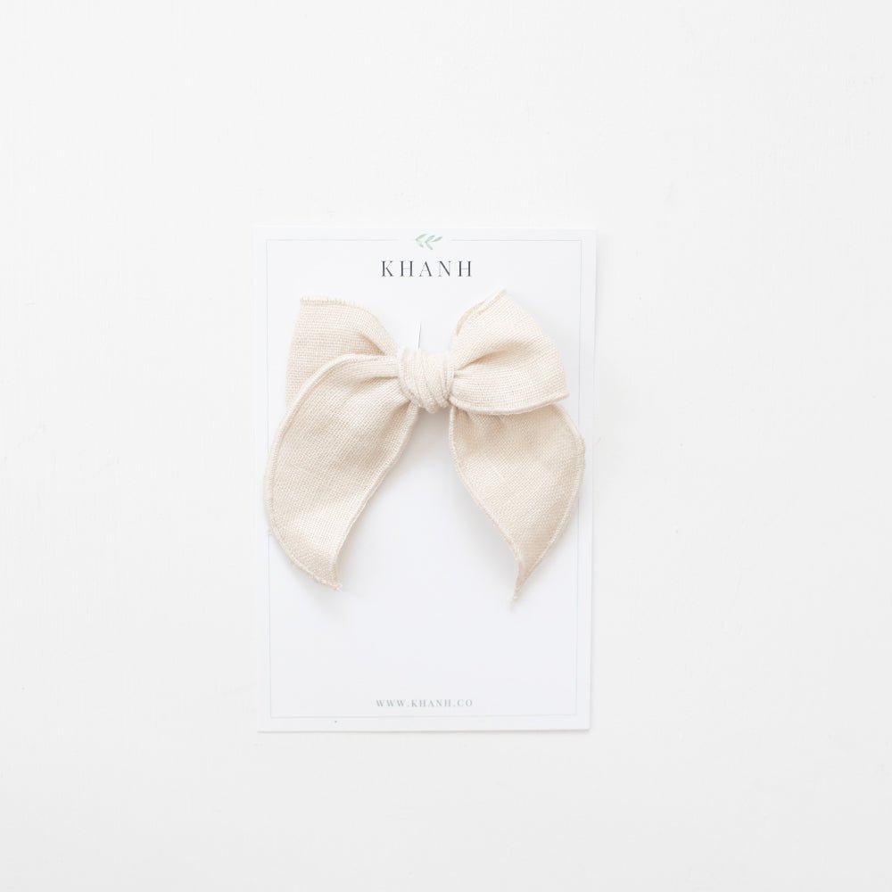 Cream | Medium Whimsical Bow