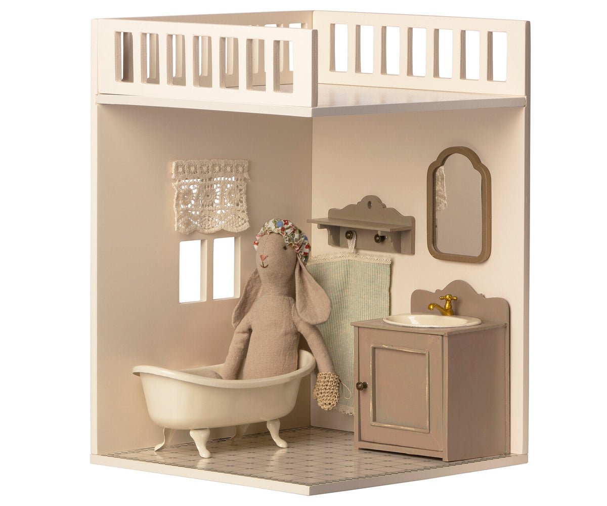 Dollhouse Bathroom