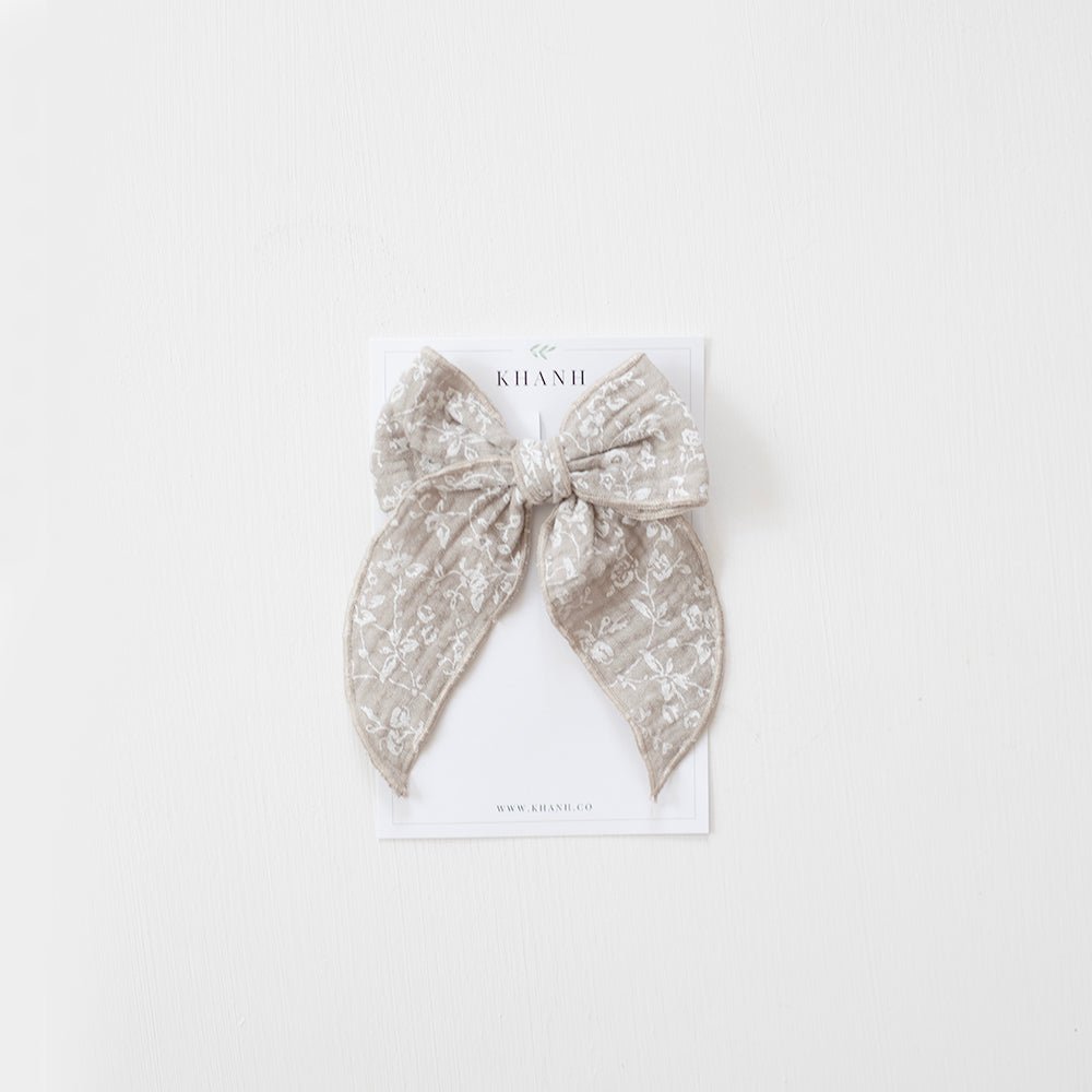 Edith | Oversized Whimsical Bow