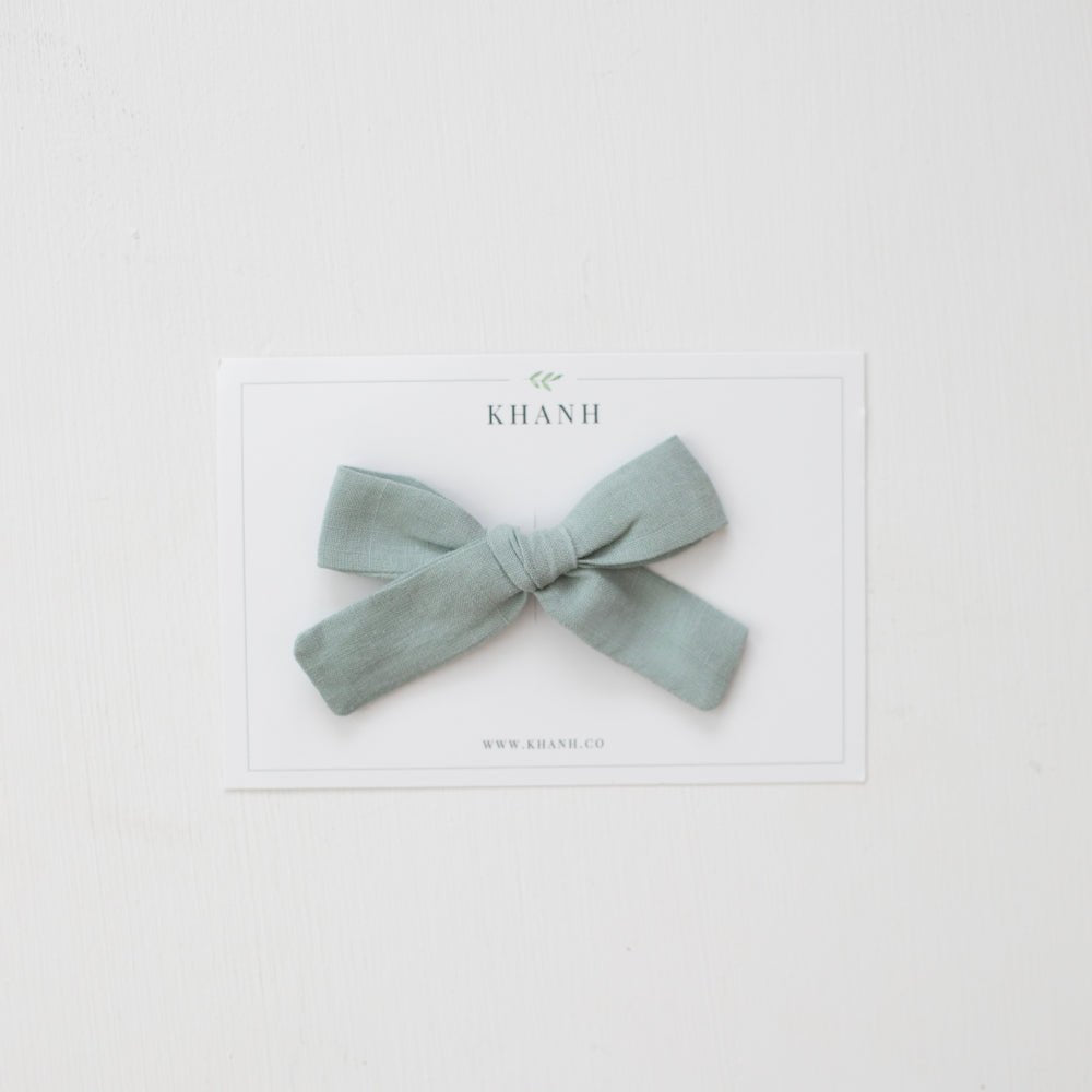 Kind Green | Medium Hand - tied Bow