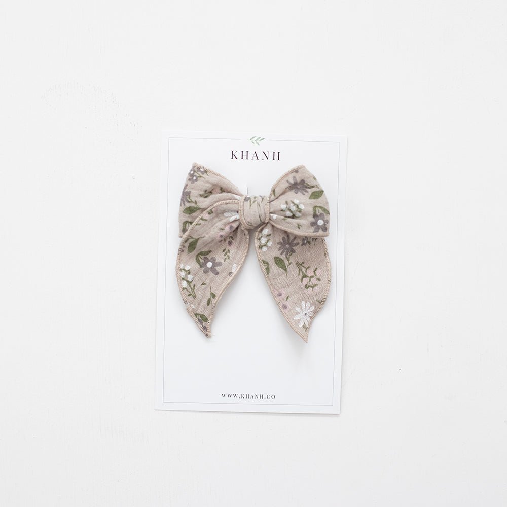 Mabel | Medium Whimsical Bow