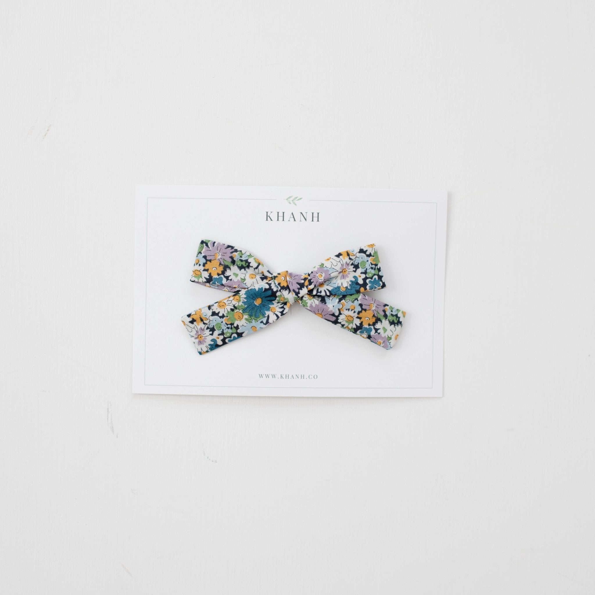Myrtle | Medium Hand - Tied Bow