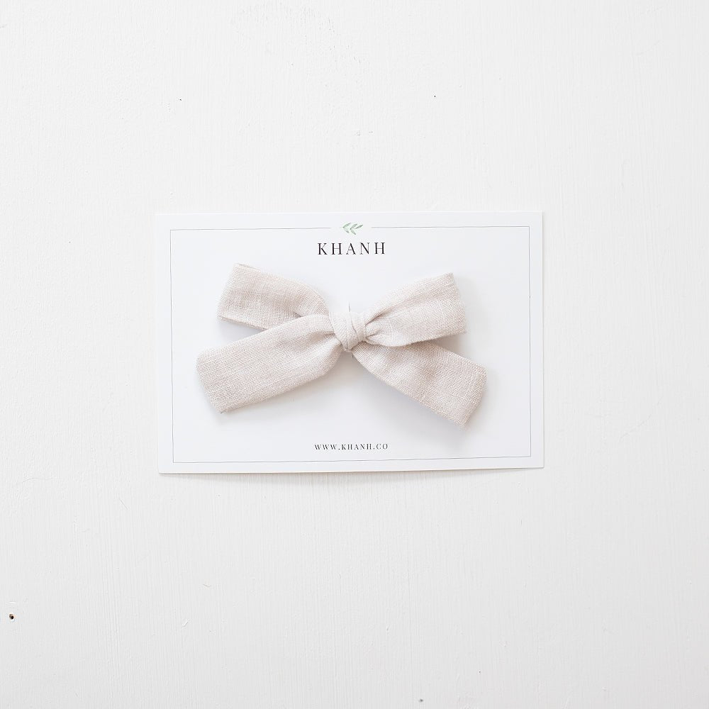 Perfectly Pale | Medium Hand Tied Bow
