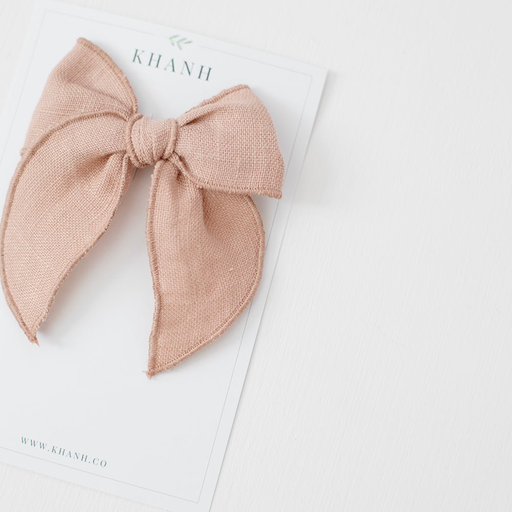 Pink Sand | Medium Whimsical Bow