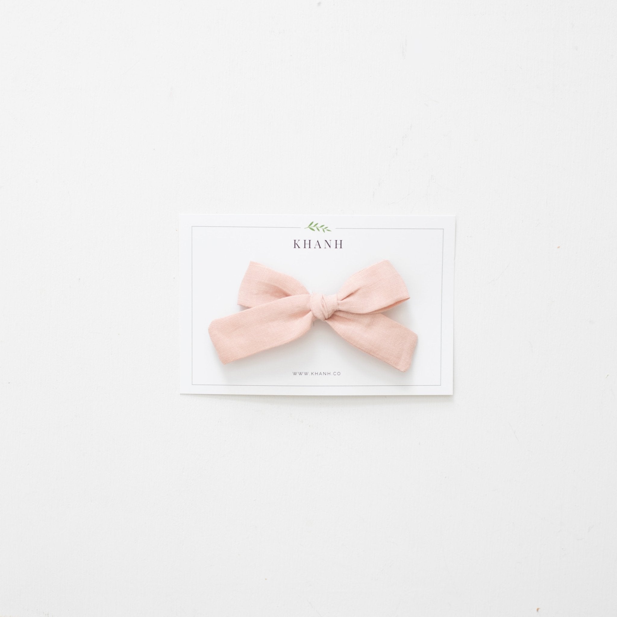 Romance | Medium Hand - tied Bow