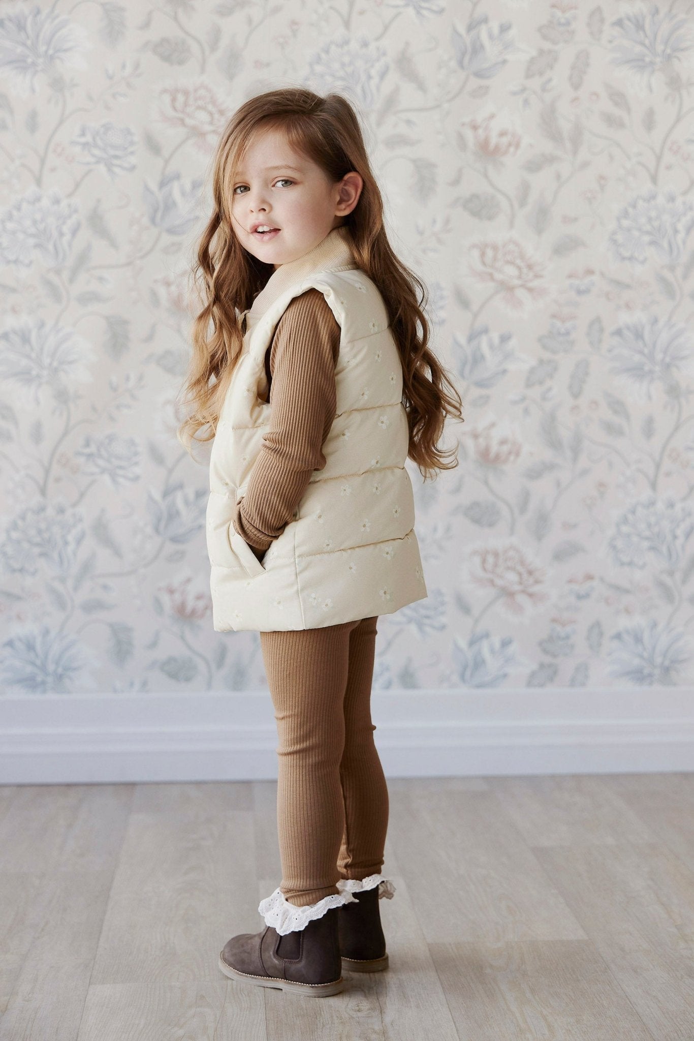 Taylor Vest - Simple Flower Sand