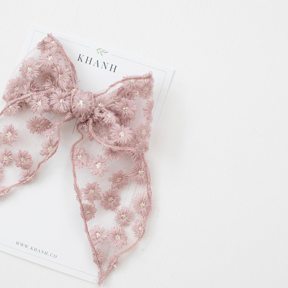 Vera | Oversized Whimsical Bow