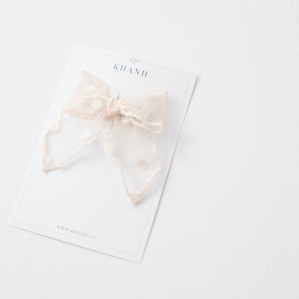 Anabelle | Medium Whimsical Bow