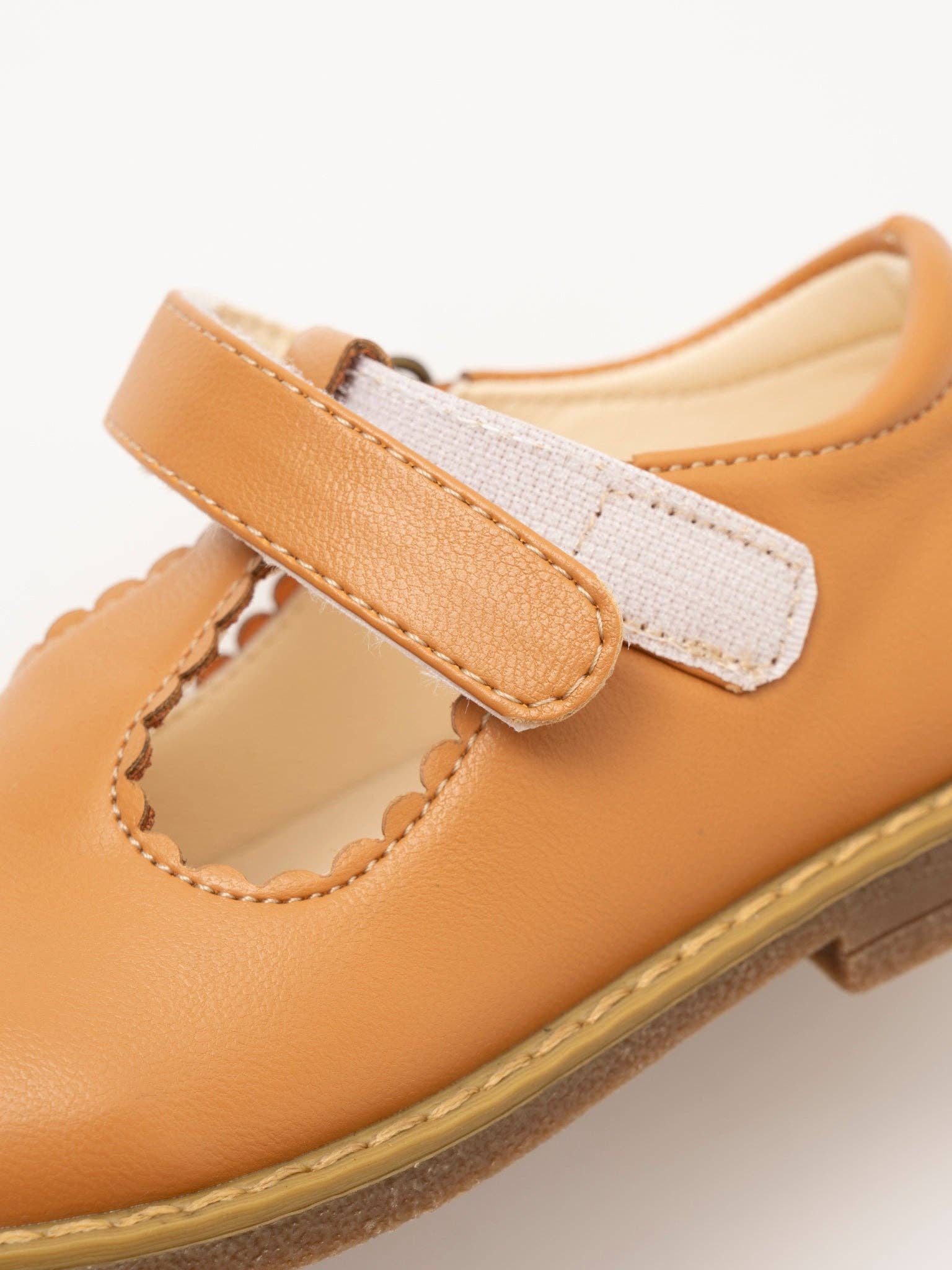 T-Strap Mary Jane || Hazelnut