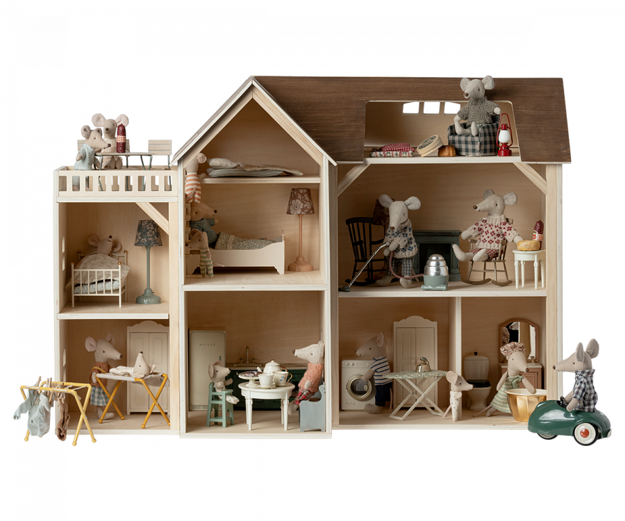 Mouse hole Farmhouse