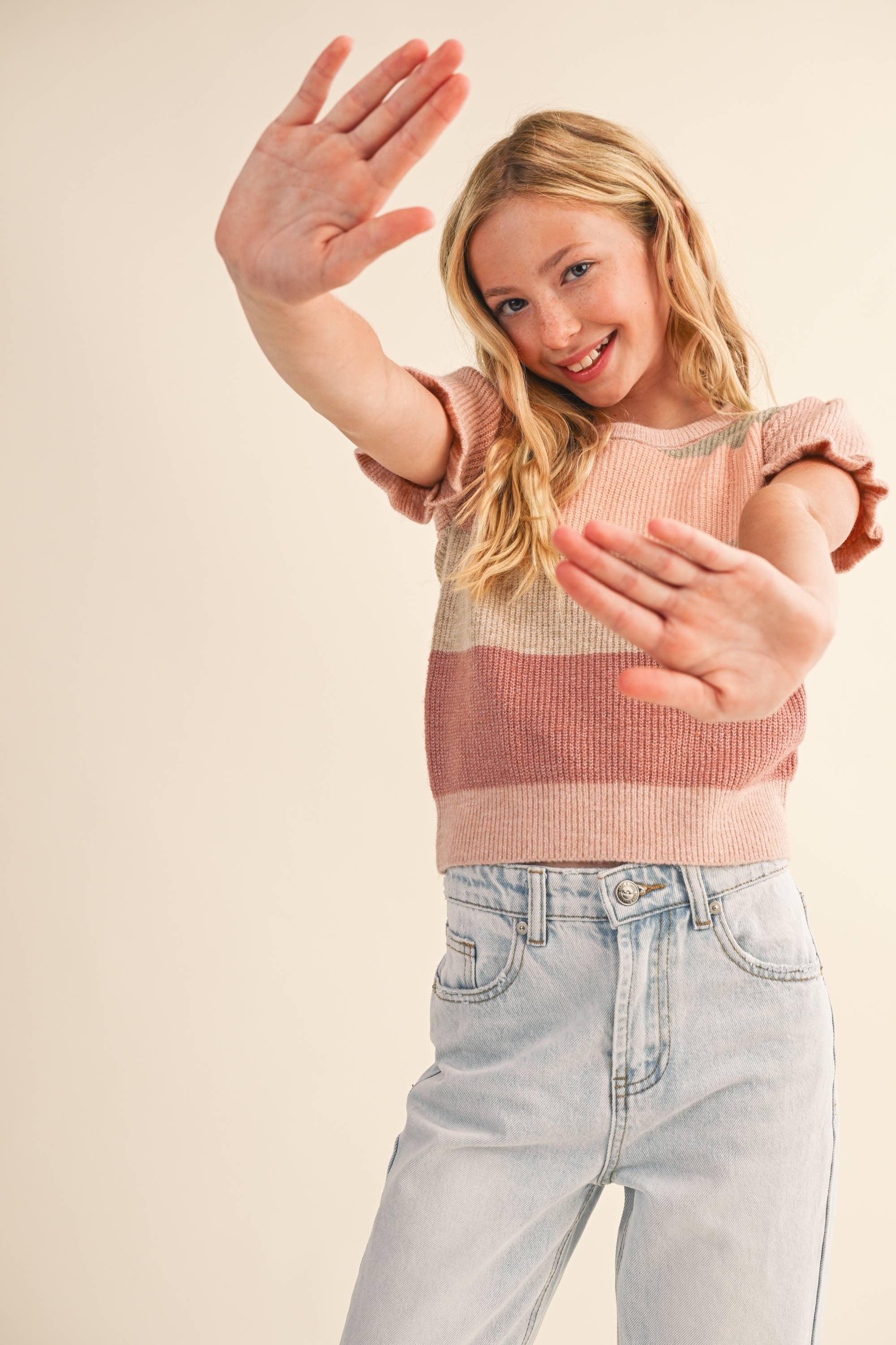 Tween Puff Sleeve Seater