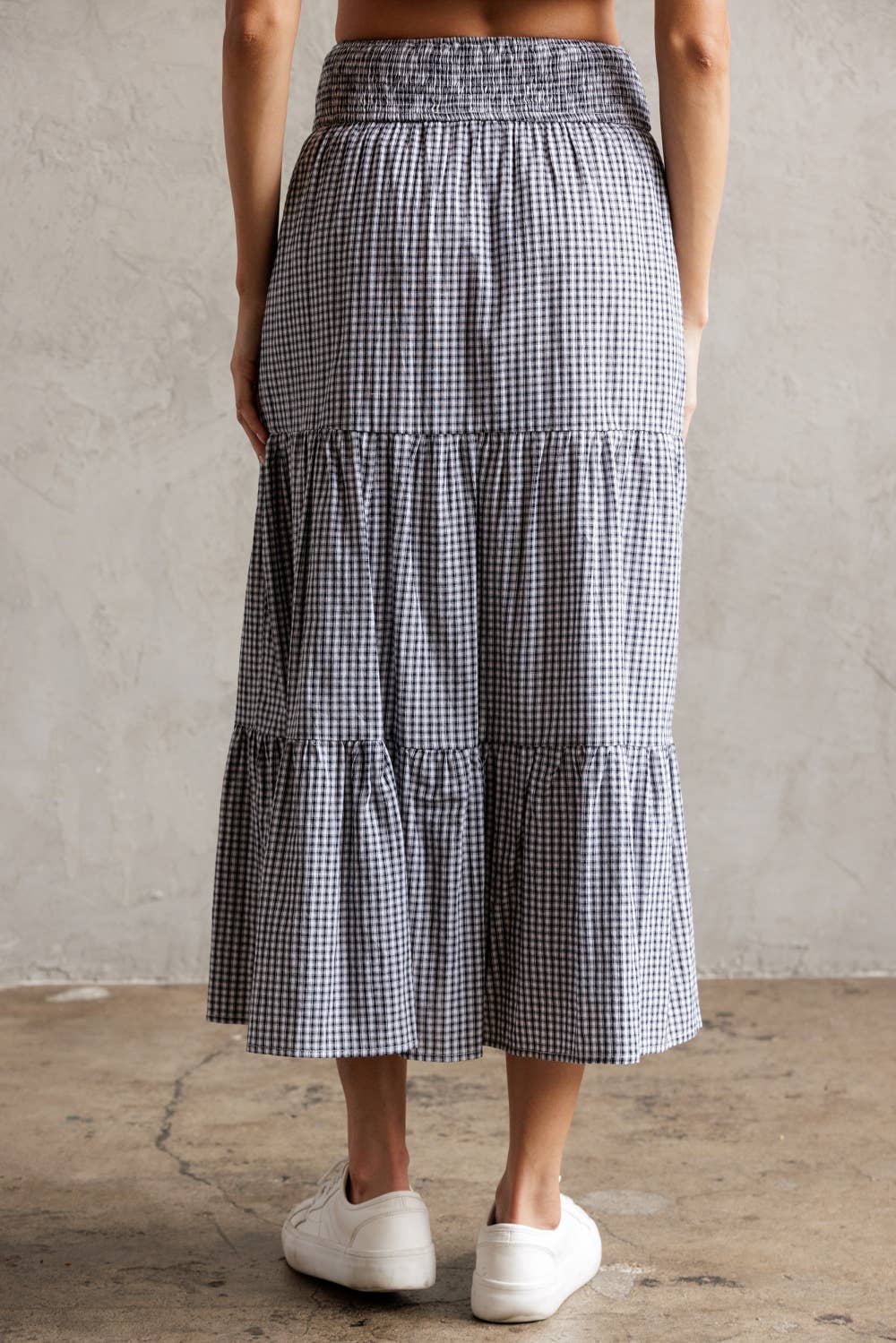 Tired Gingham Midi Skirt || Navy