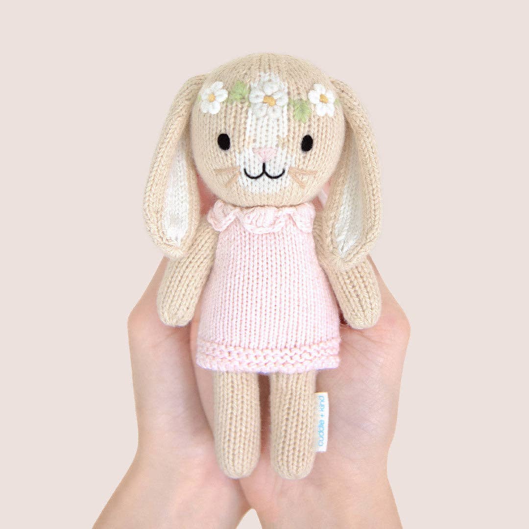 Tiny Hannah the bunny || Blush