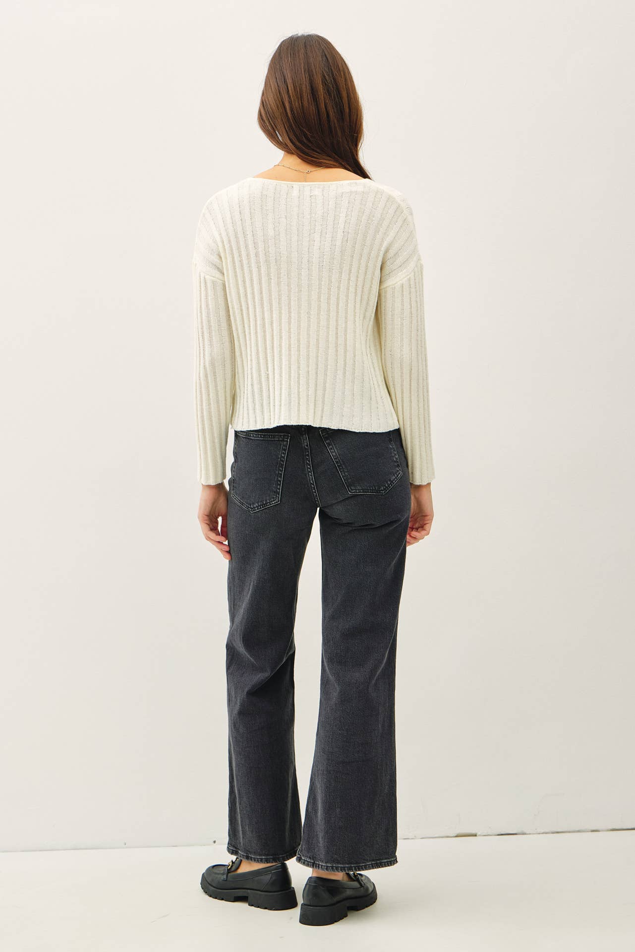 RAISED RIB V-NECK SWEATER | Ivory