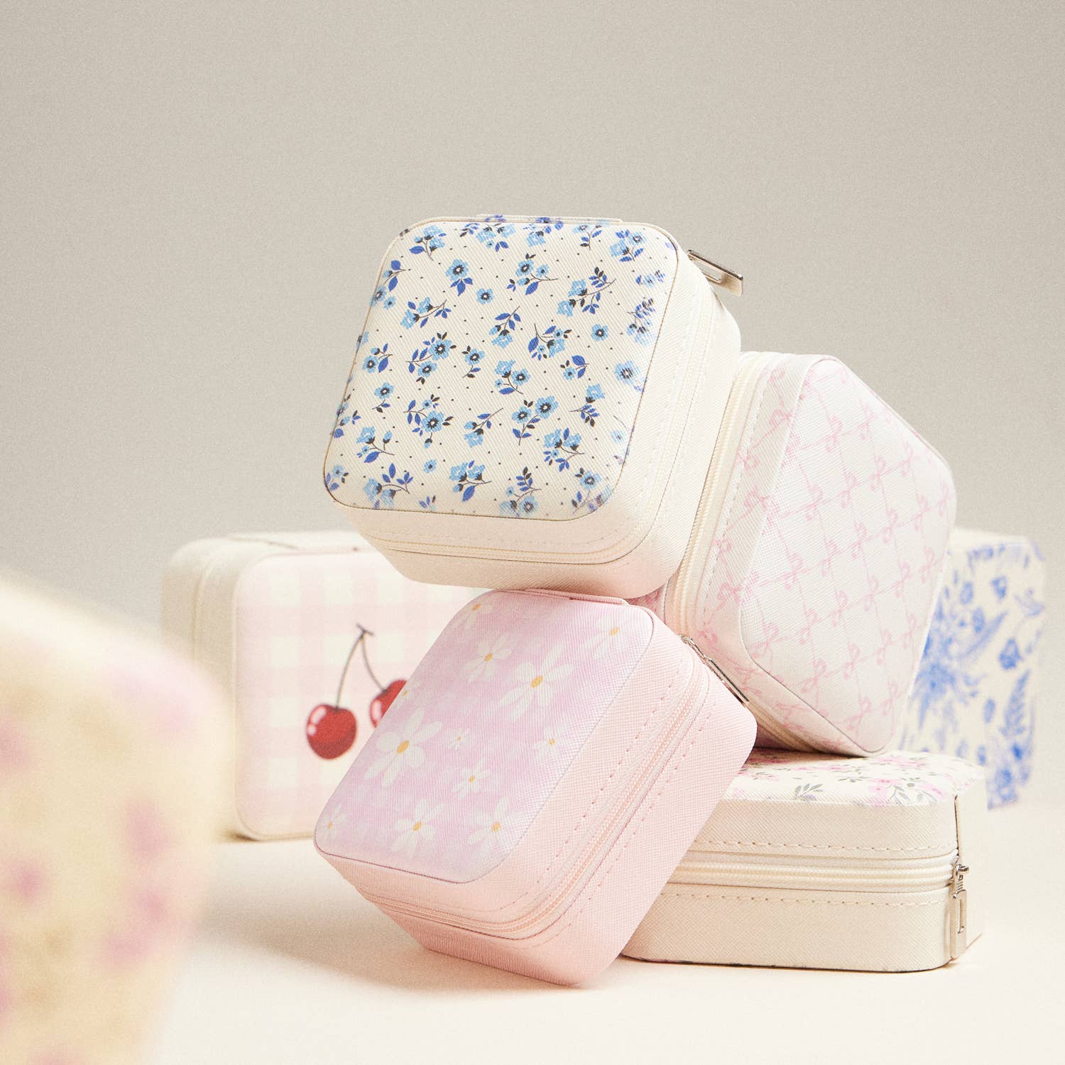 Blue Ditsy Pattern Travel Jewelry Box