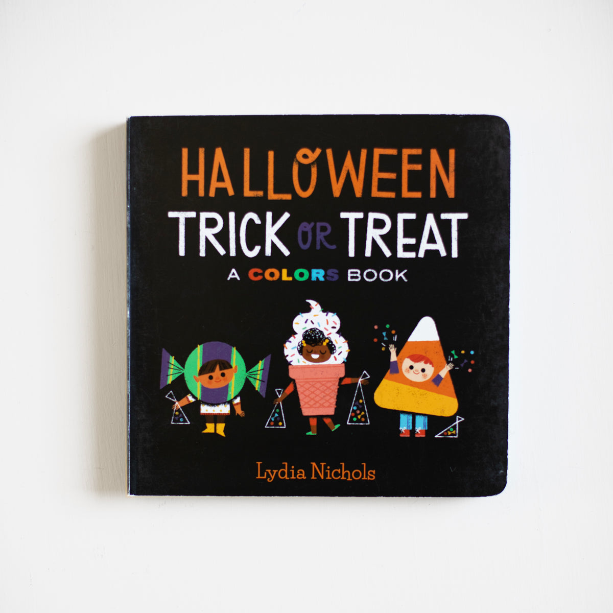 Halloween Trick or Treat: A Colors Book