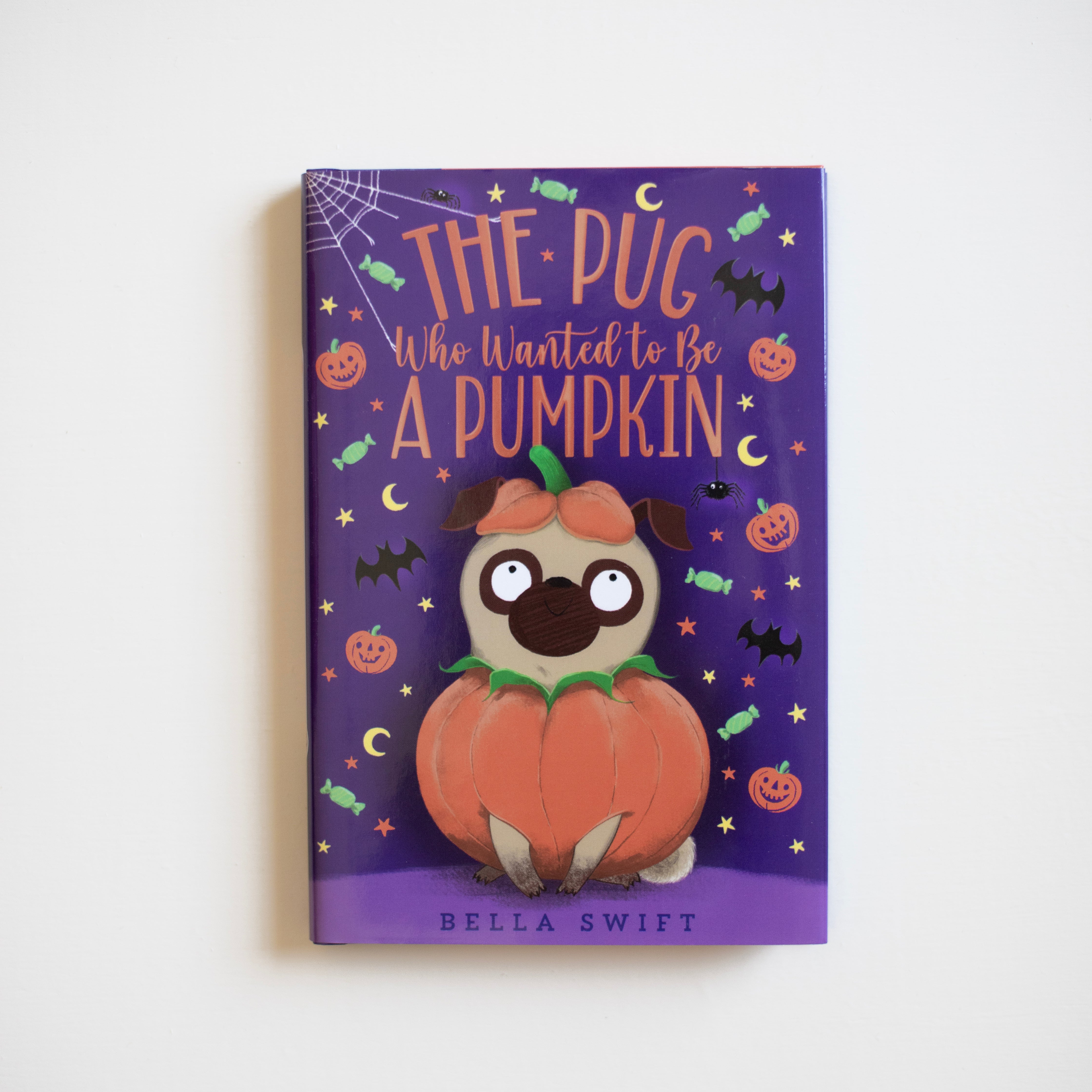 Pug Who Wanted to Be a Pumpkin
