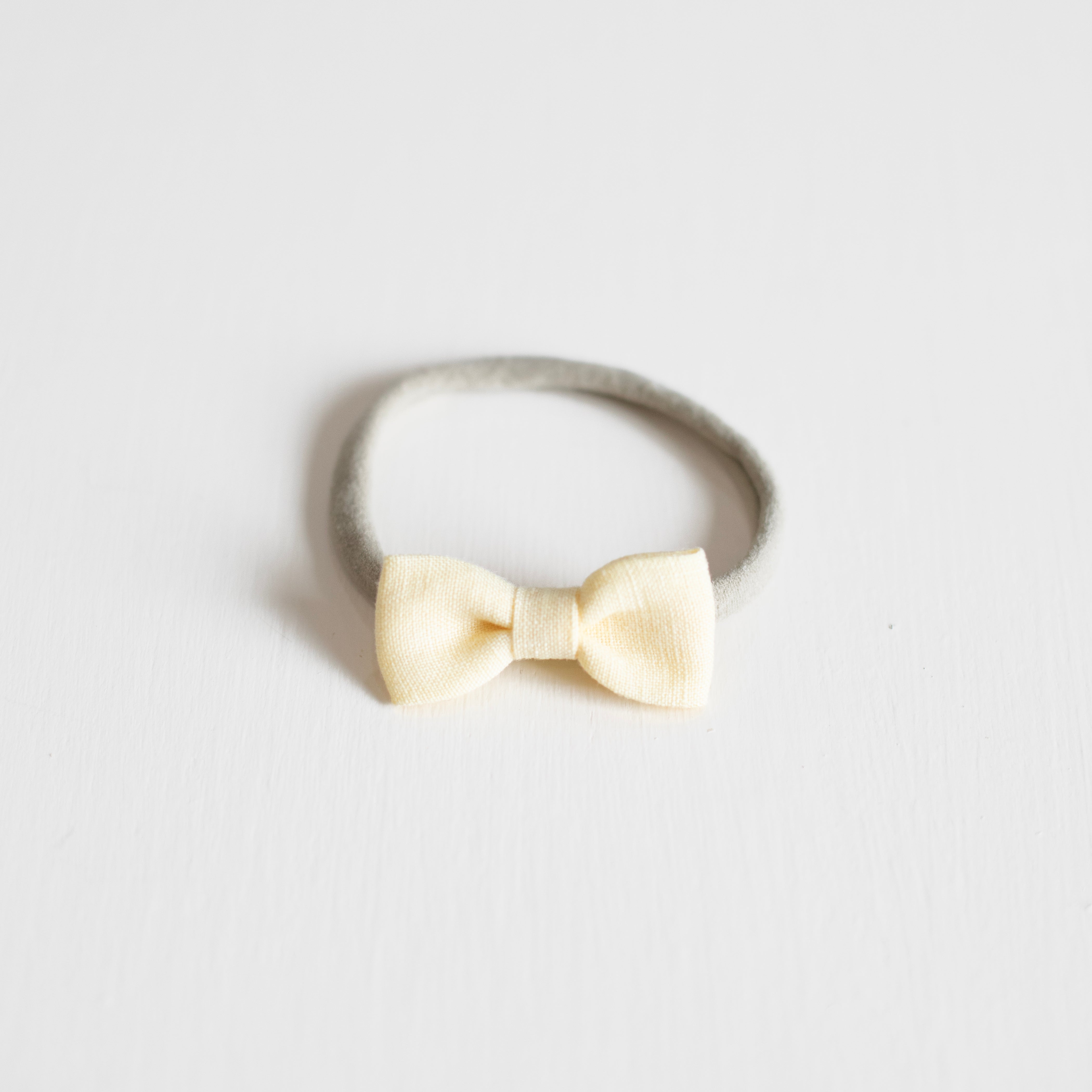 Butter || Mini Bow