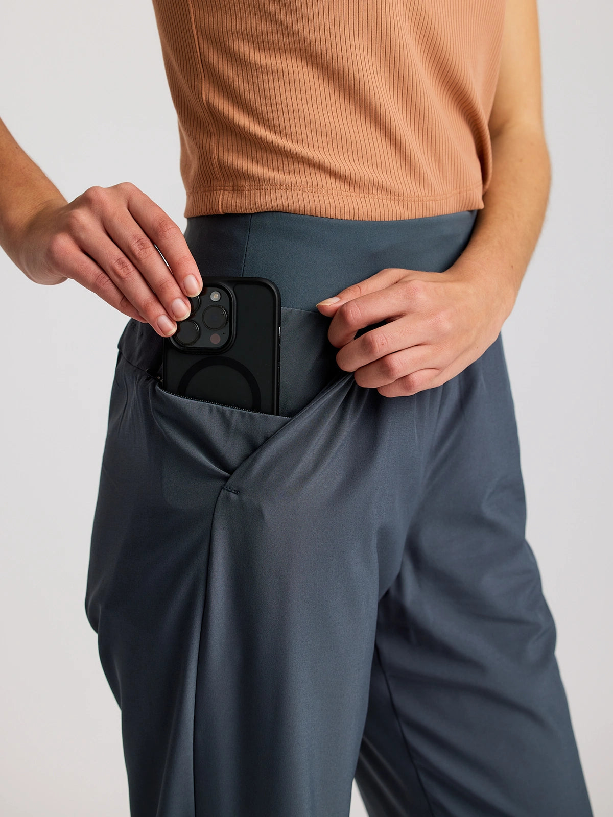 Women's Breeze Flats Pant || Storm Cloud