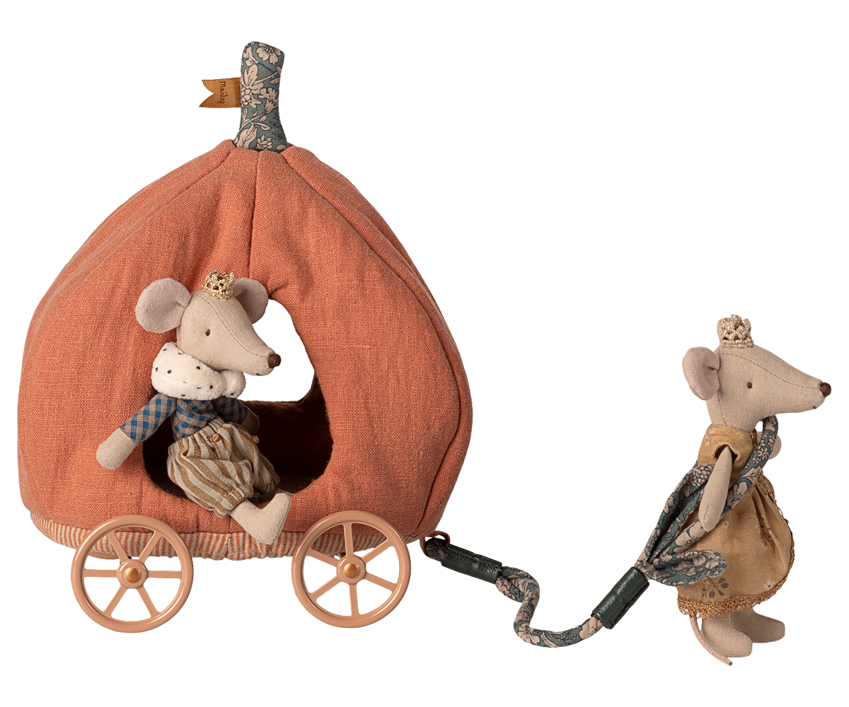 Pumpkin carriage, Mouse (2025)