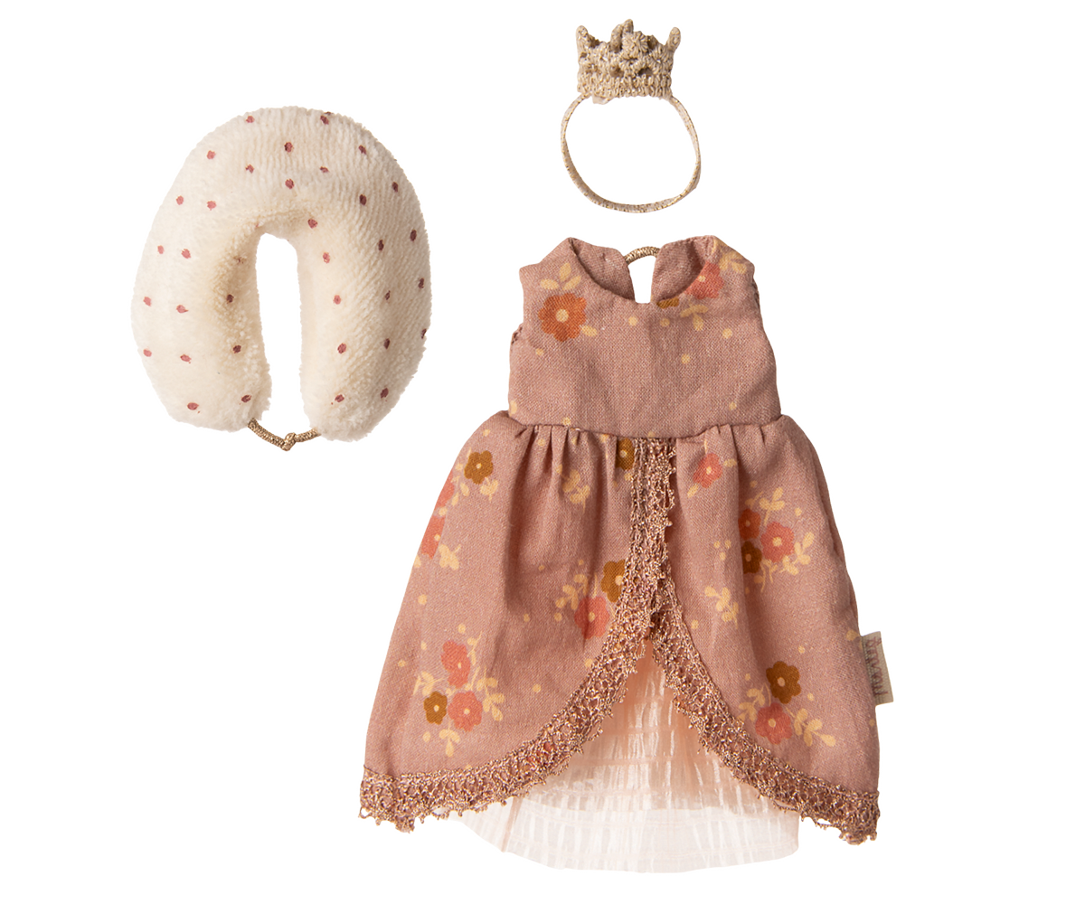 Queen dress, Mum mouse (2026)
