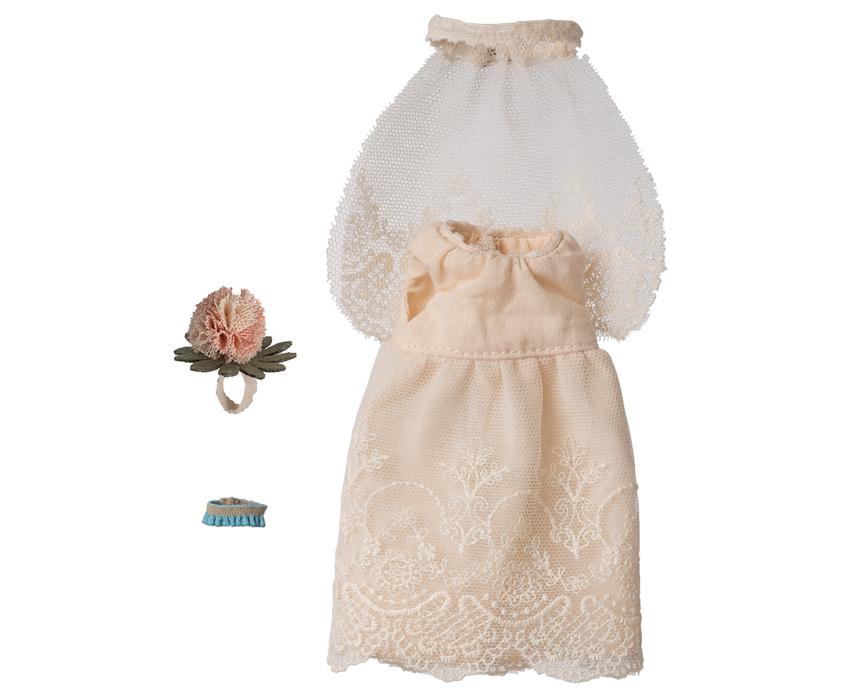 Wedding dress, Mum mouse