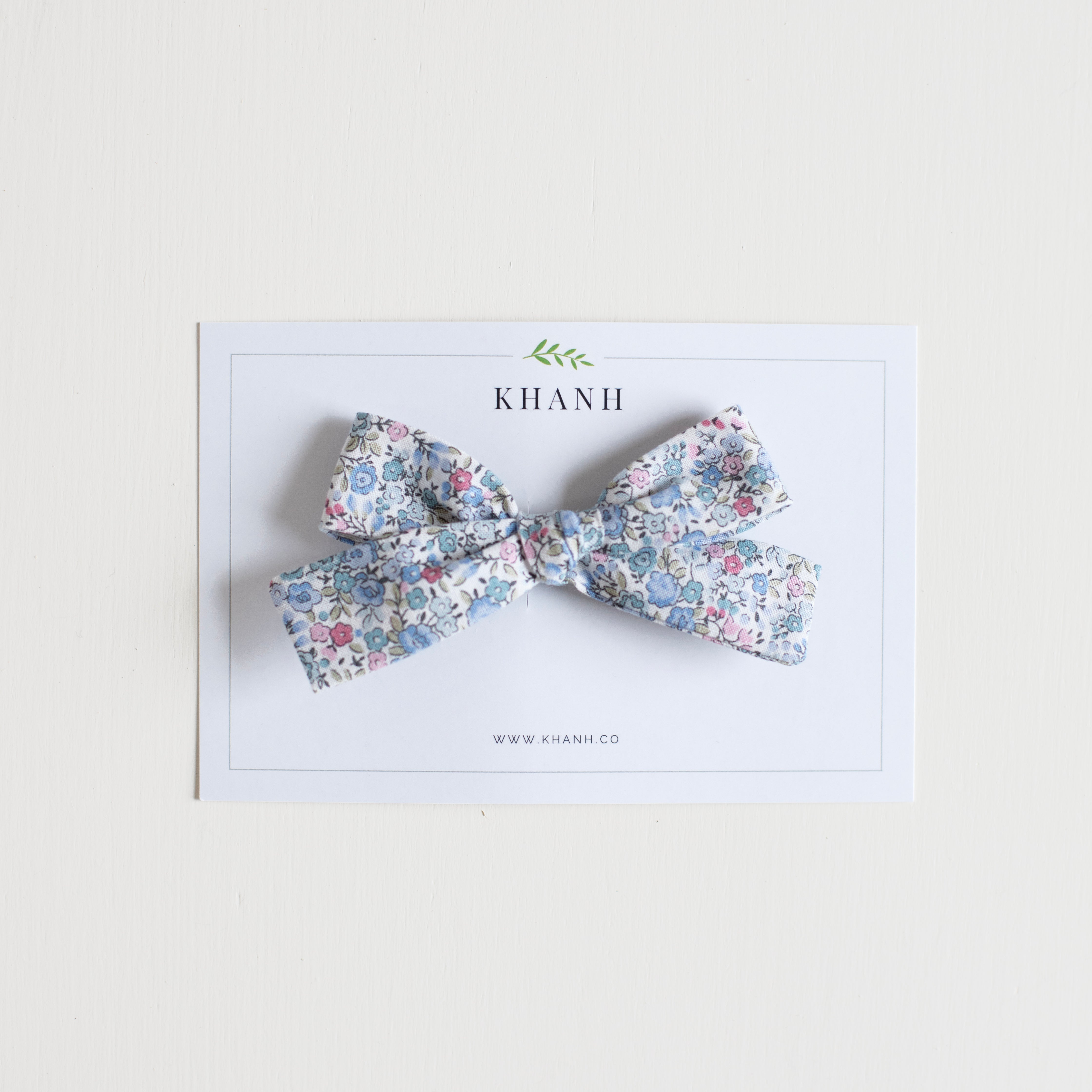 Florence || Medium Hand Tied Bow