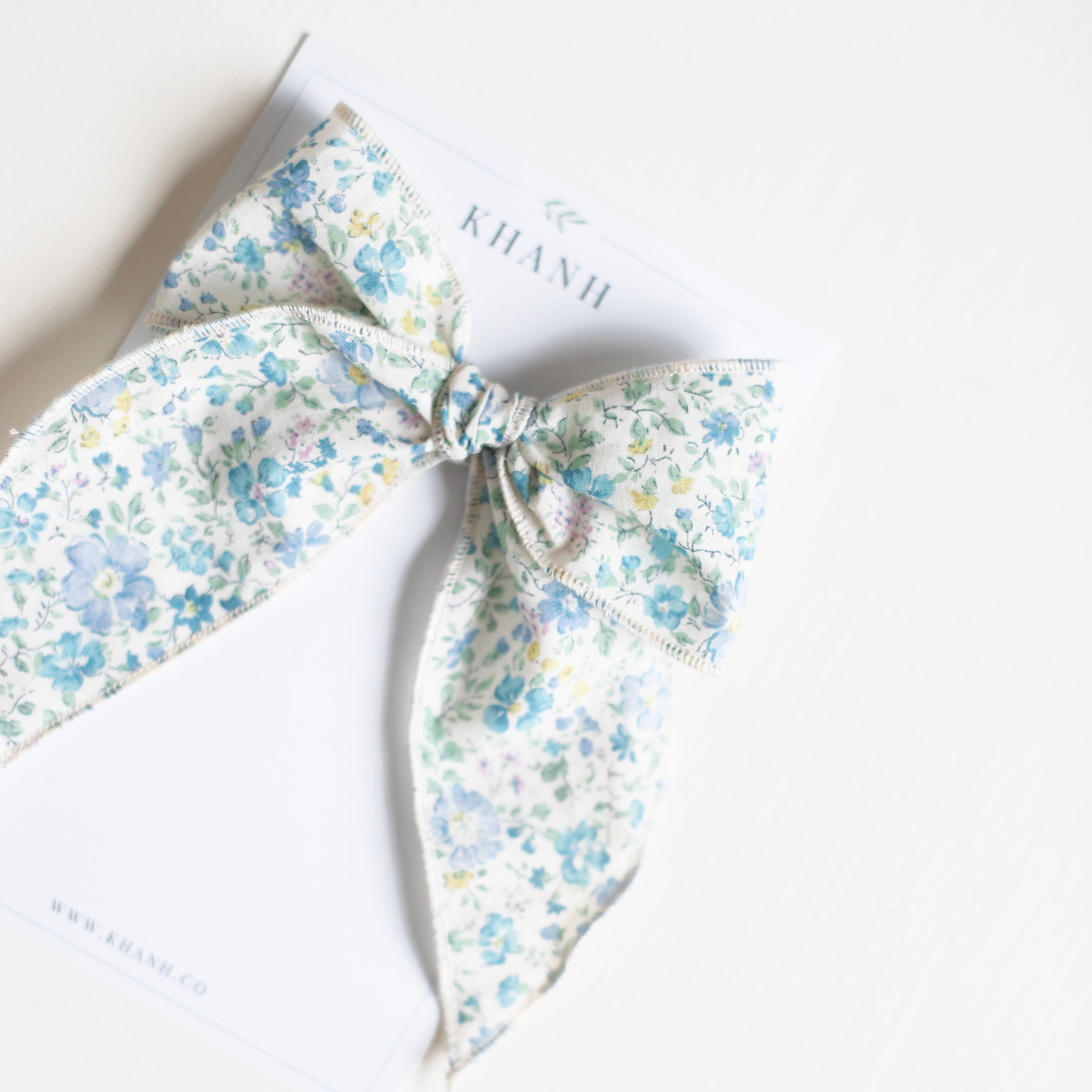 Lily || Oversized Whimsical Bow