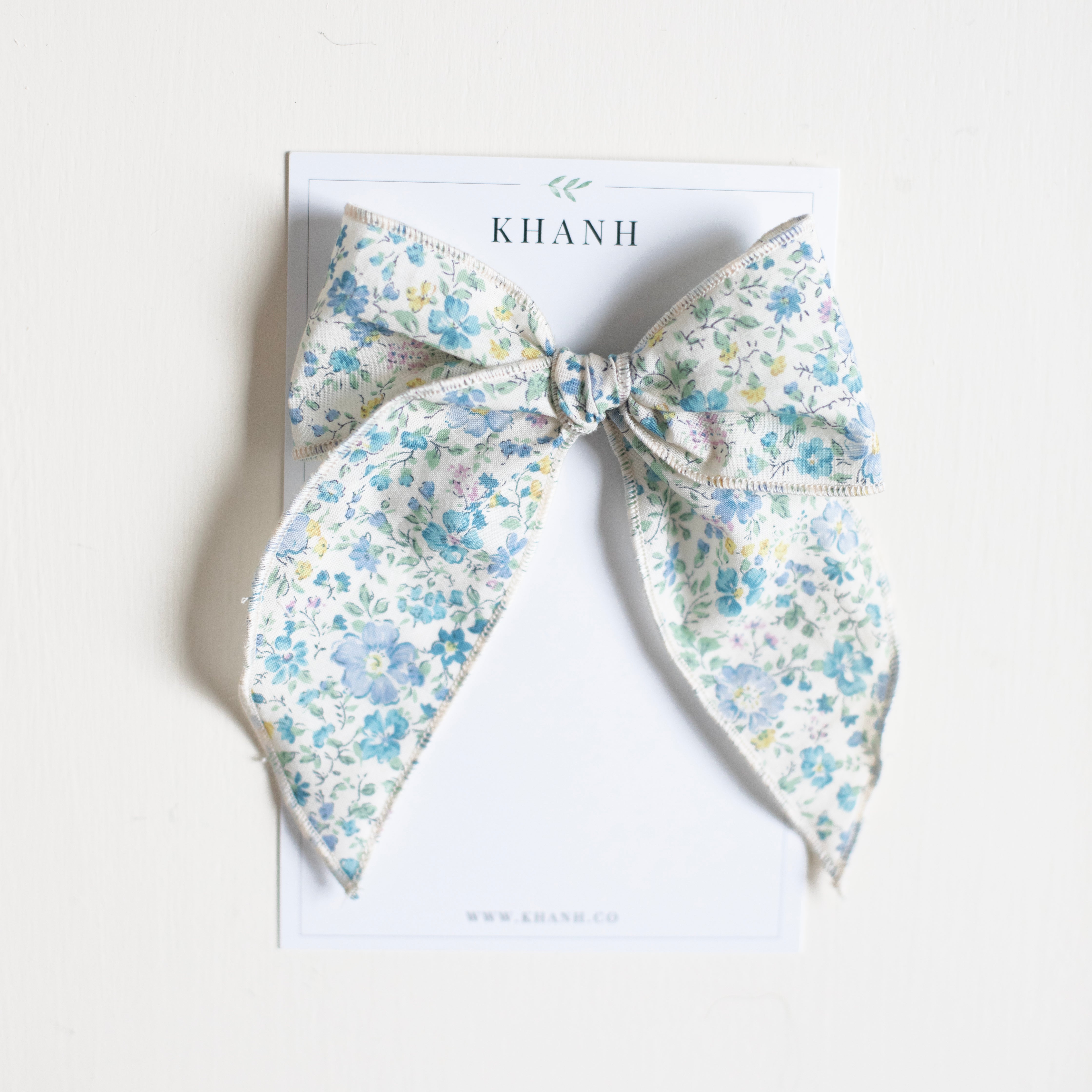 Lily || Oversized Whimsical Bow