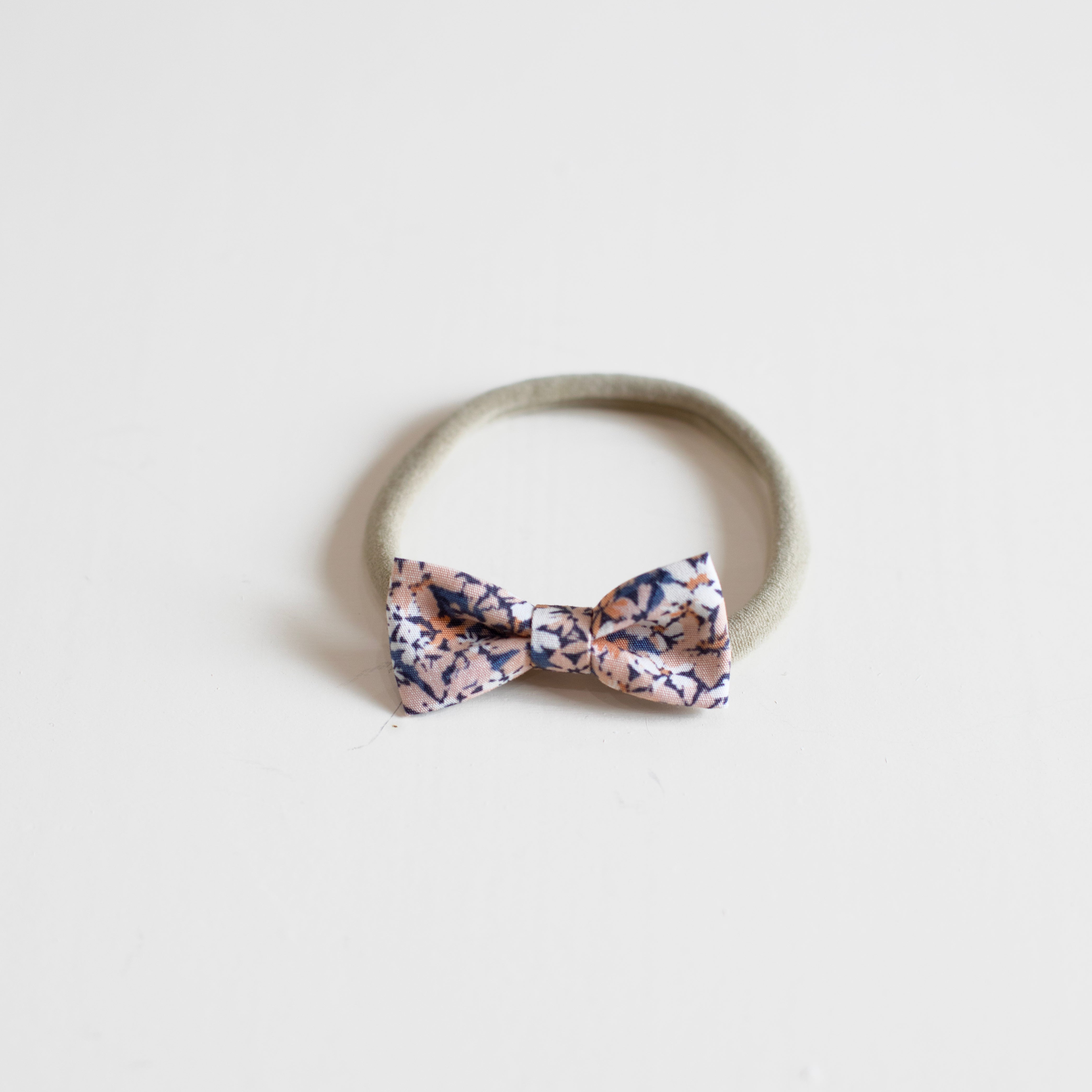 Macy || Mini Bow
