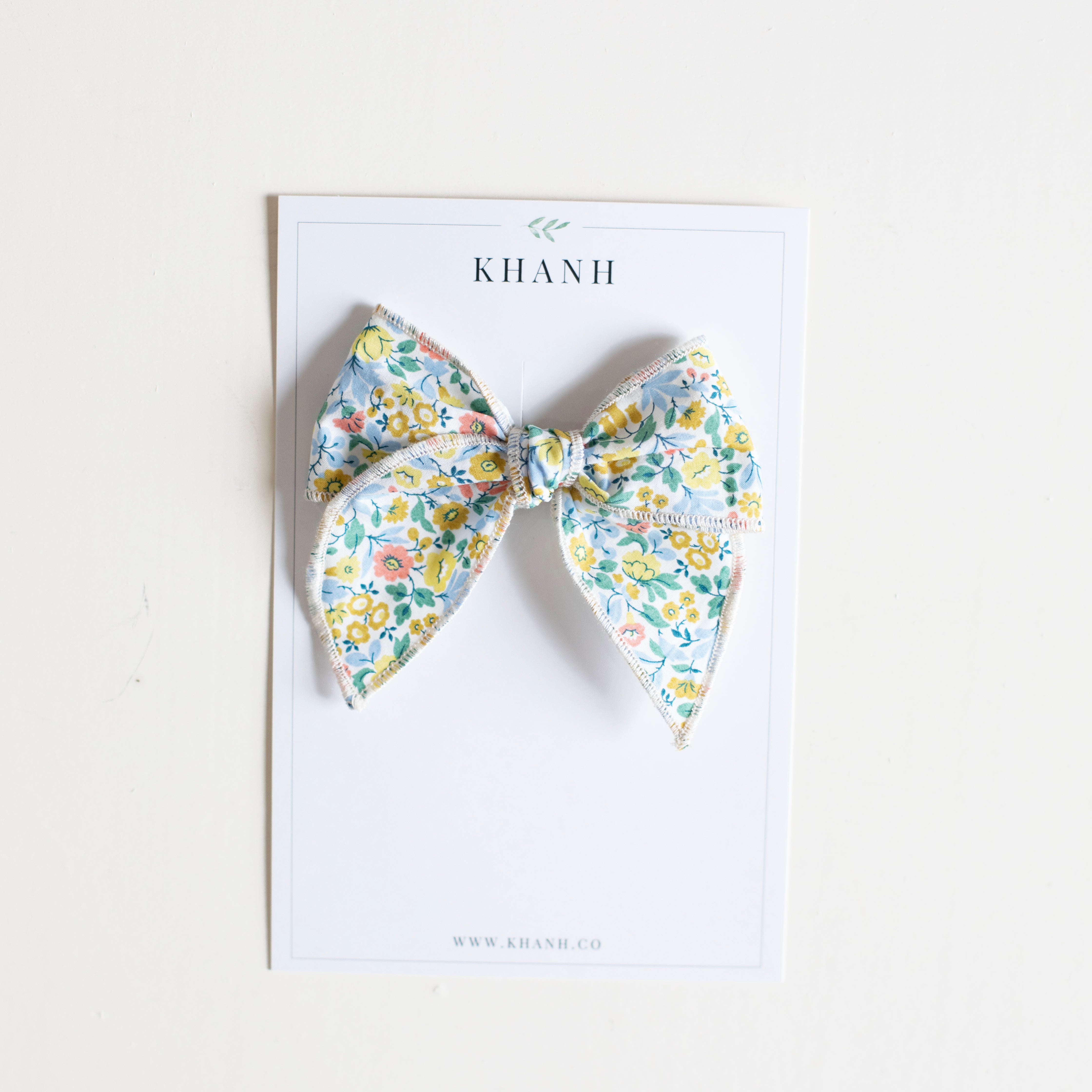 Matilda || Medium Whimsical Bow