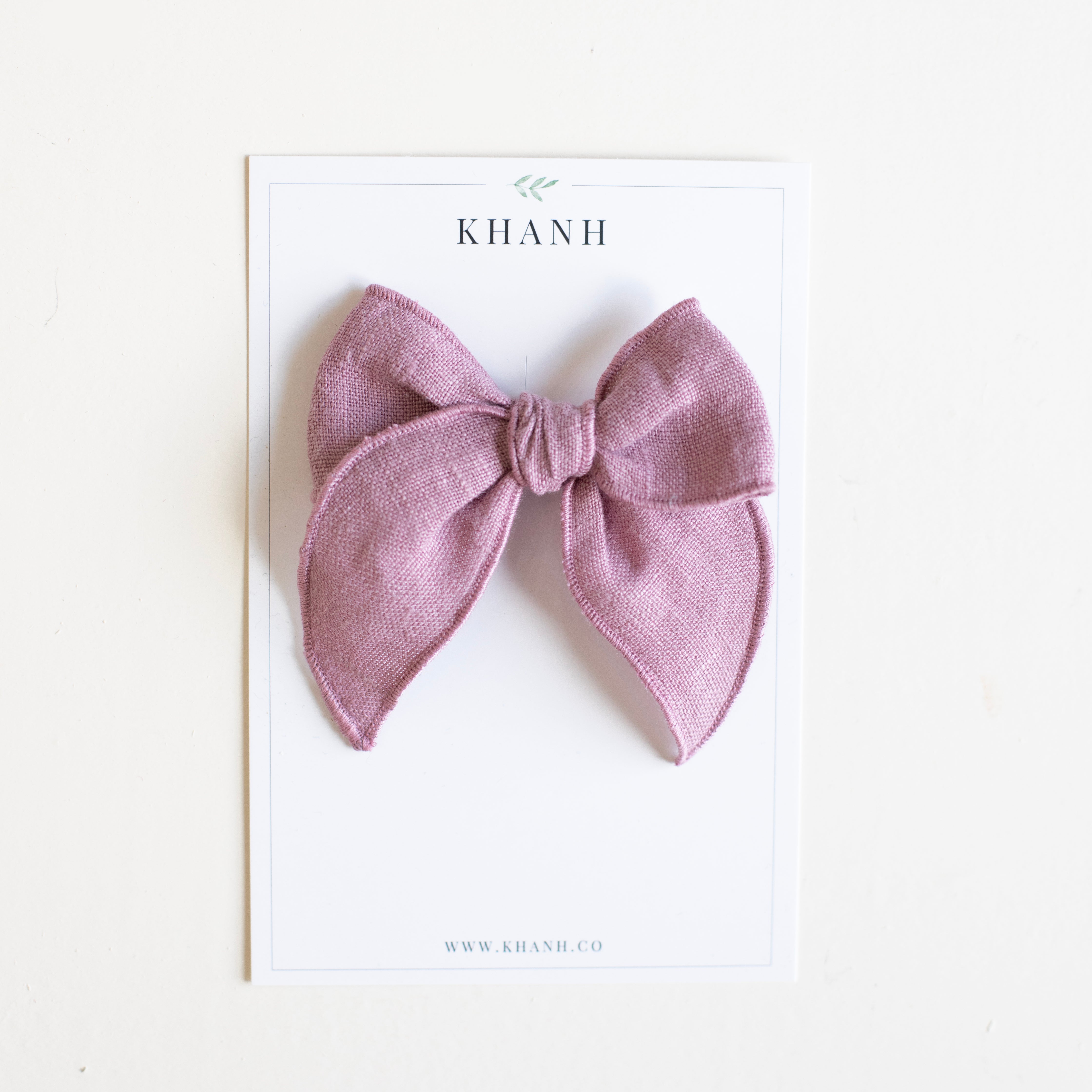 Mulberry || Medium Whimsical Bow