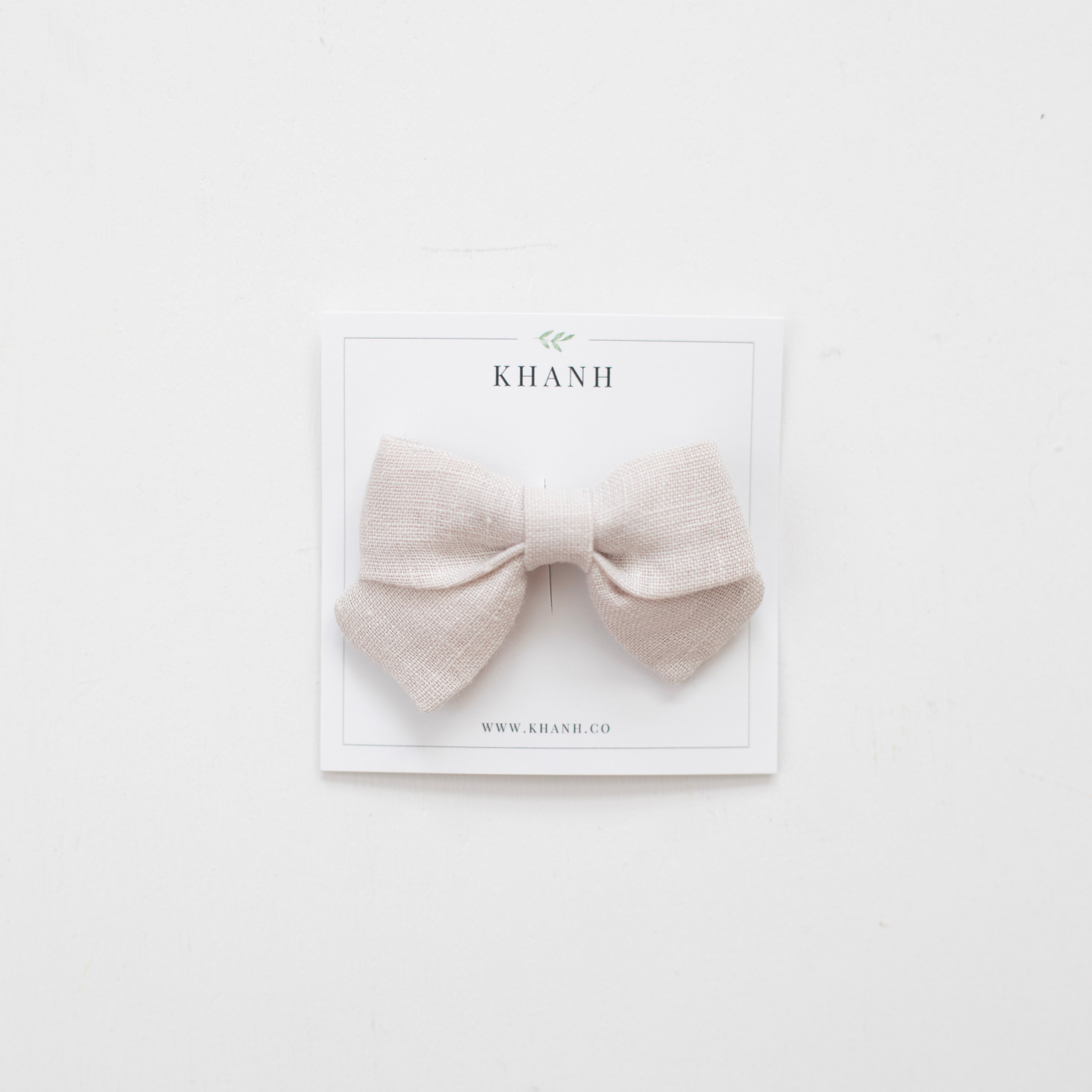 Perfectly pale | Petite Sailor Bow