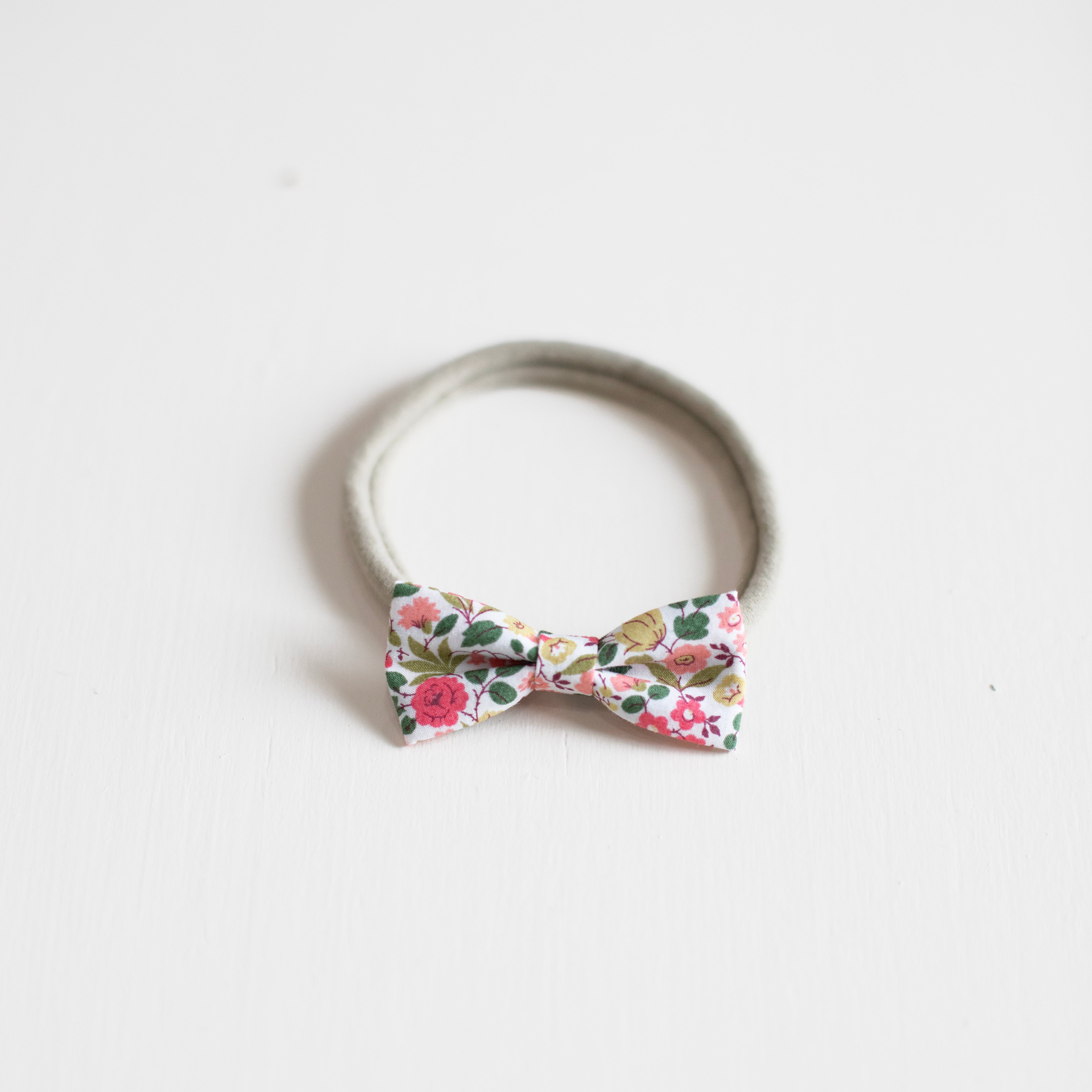 Poppy June || Mini Bow