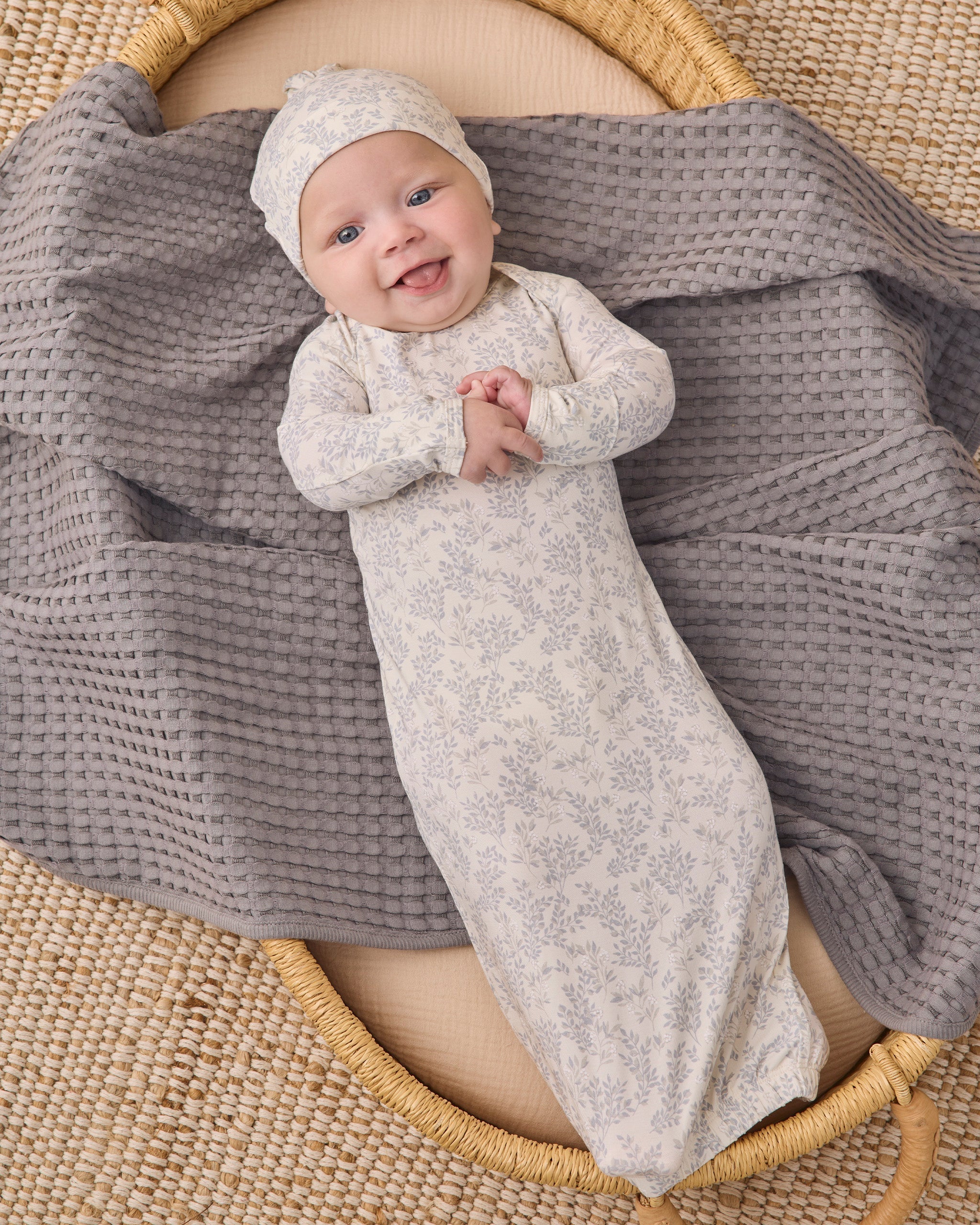 BAMBOO BABY GOWN + HAT SET || CLOUD FLORAL