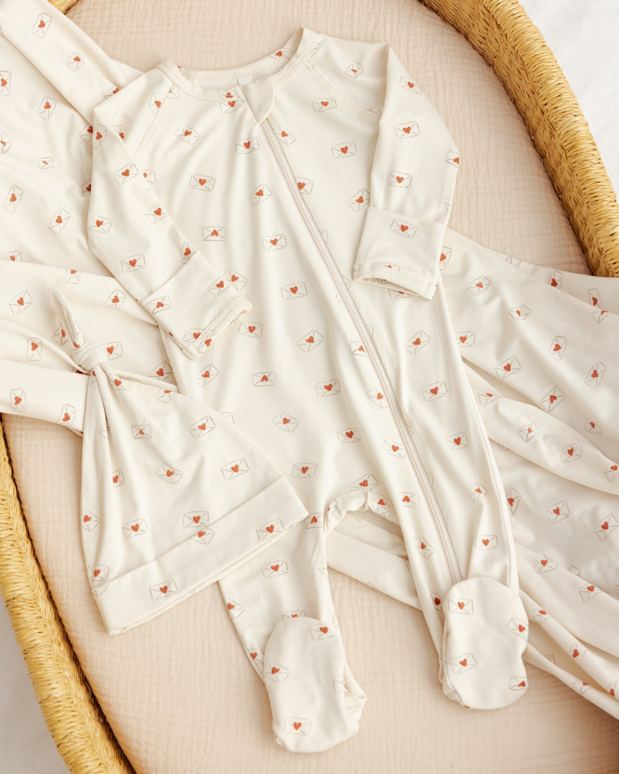 Bamboo Swaddle + Knotted Hat || Valentine