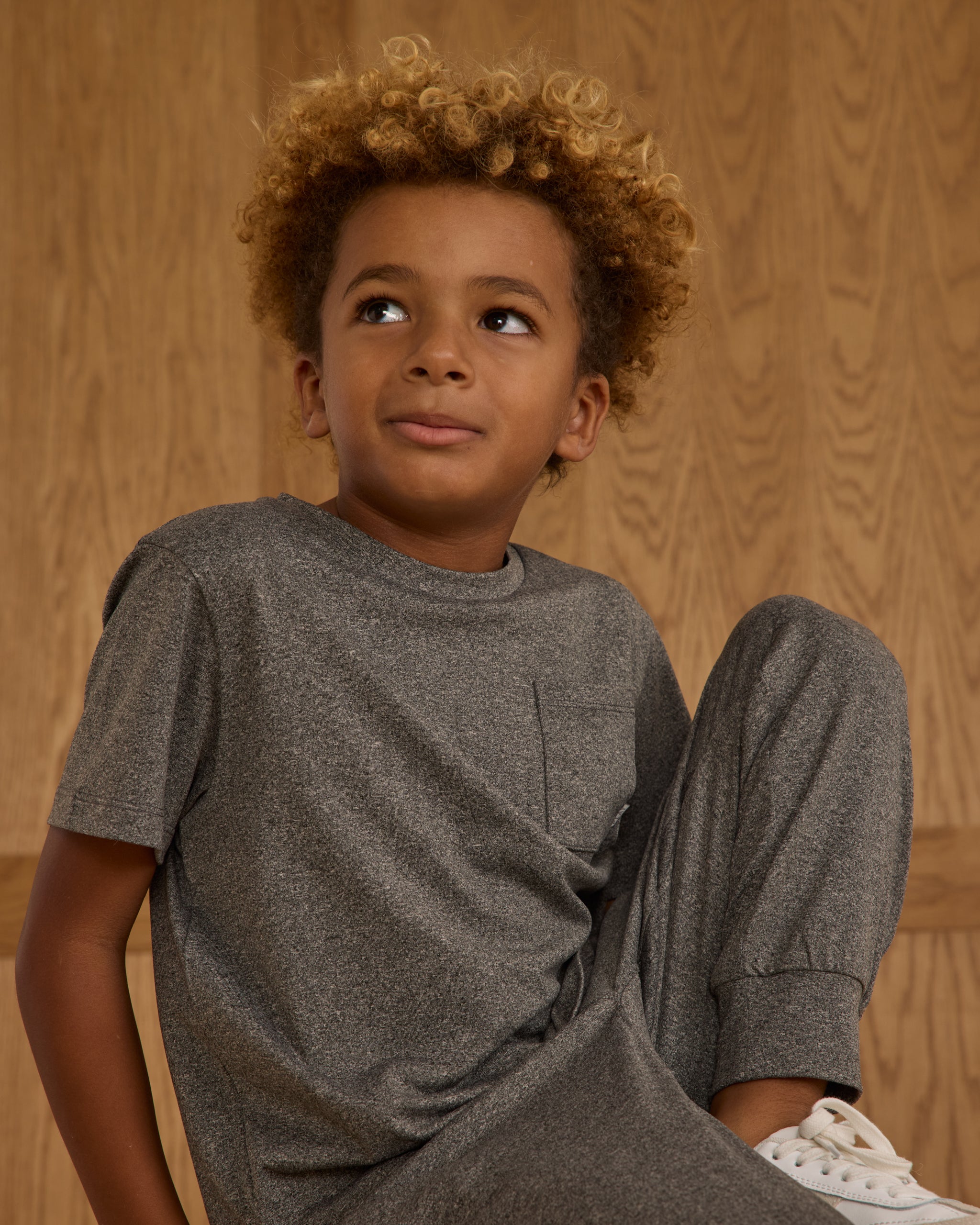 Cove Essential Pocket Tee || Heathered Black