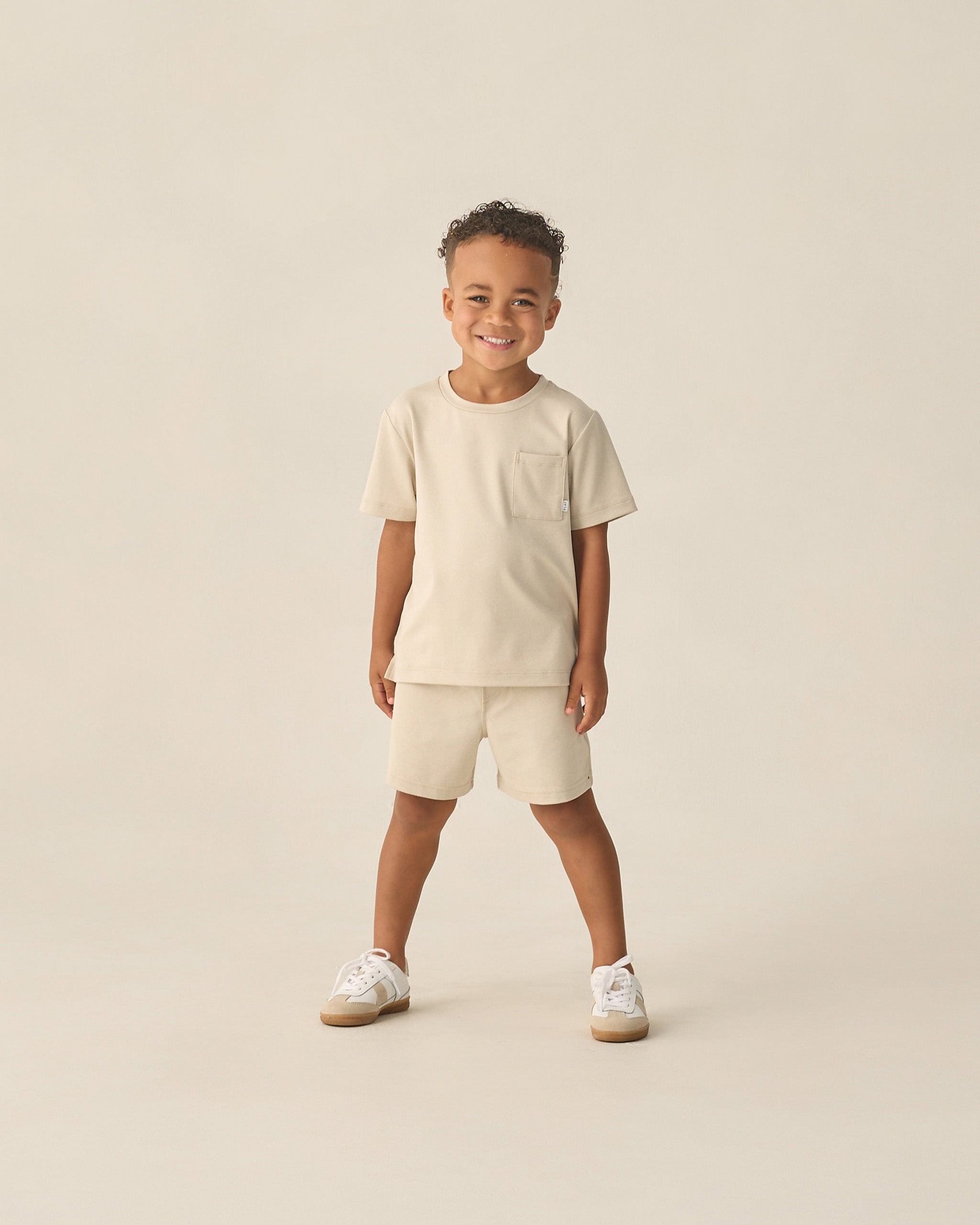 Oceanside Tech Short || Heathered Pebble