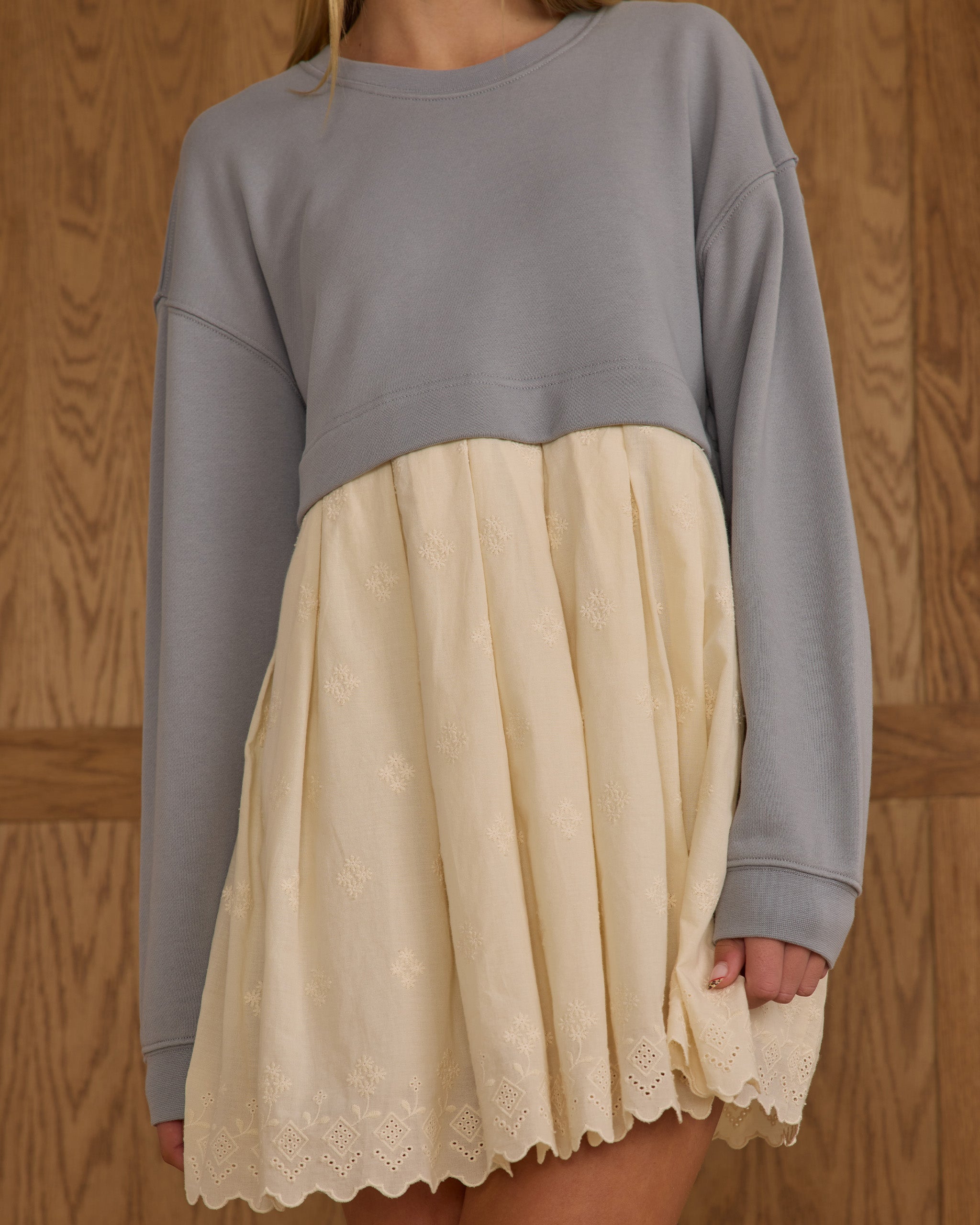 Sweatshirt Dress || Dusty Blue (Teens)