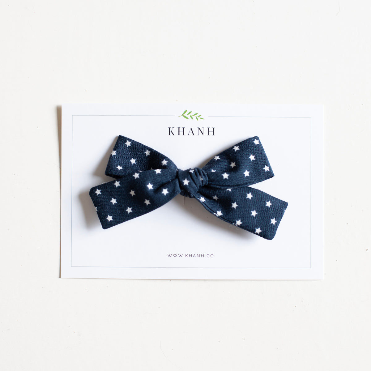 Starling || Medium Hand Tied Bow