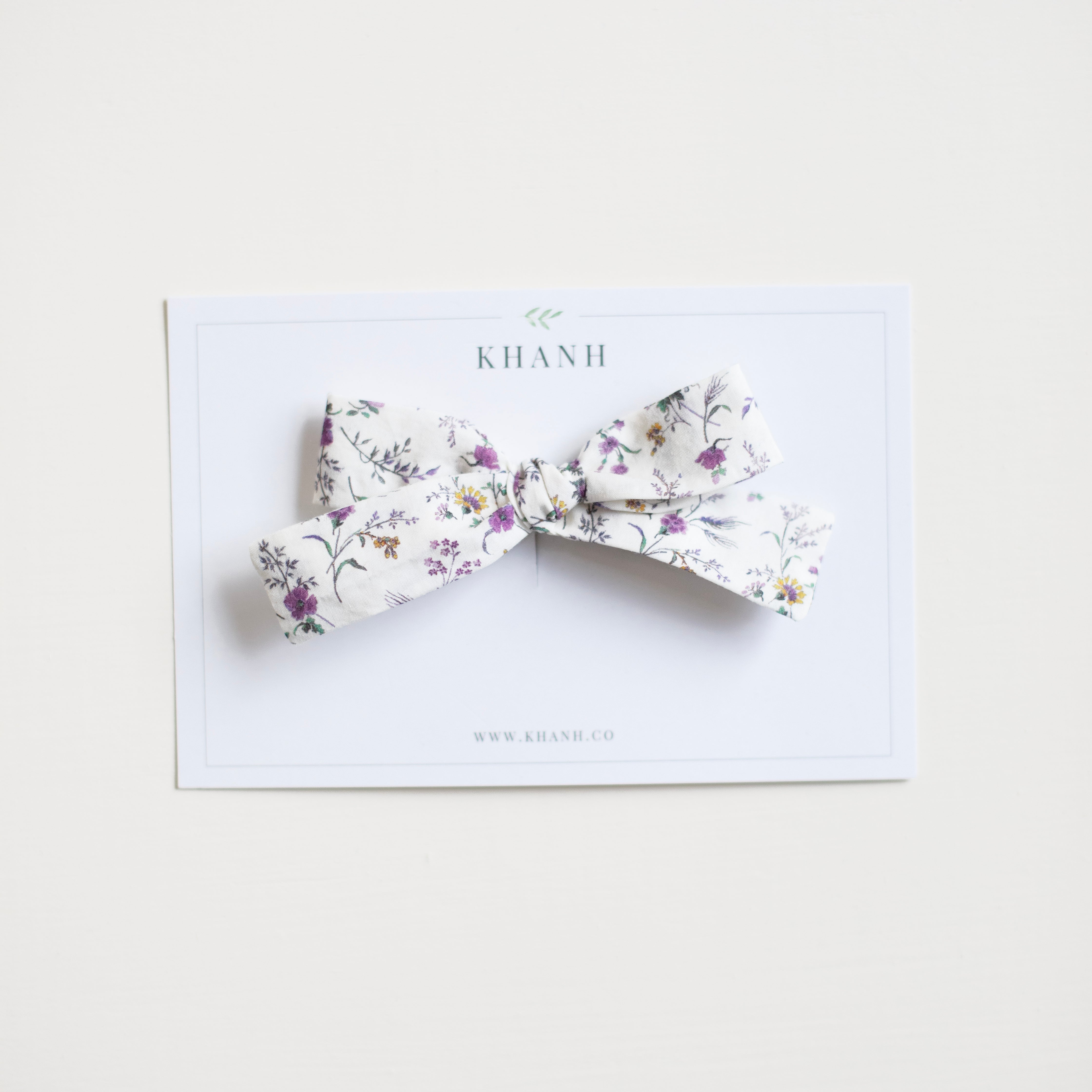 Wisteria Floral || Medium Hand-Tied Bow