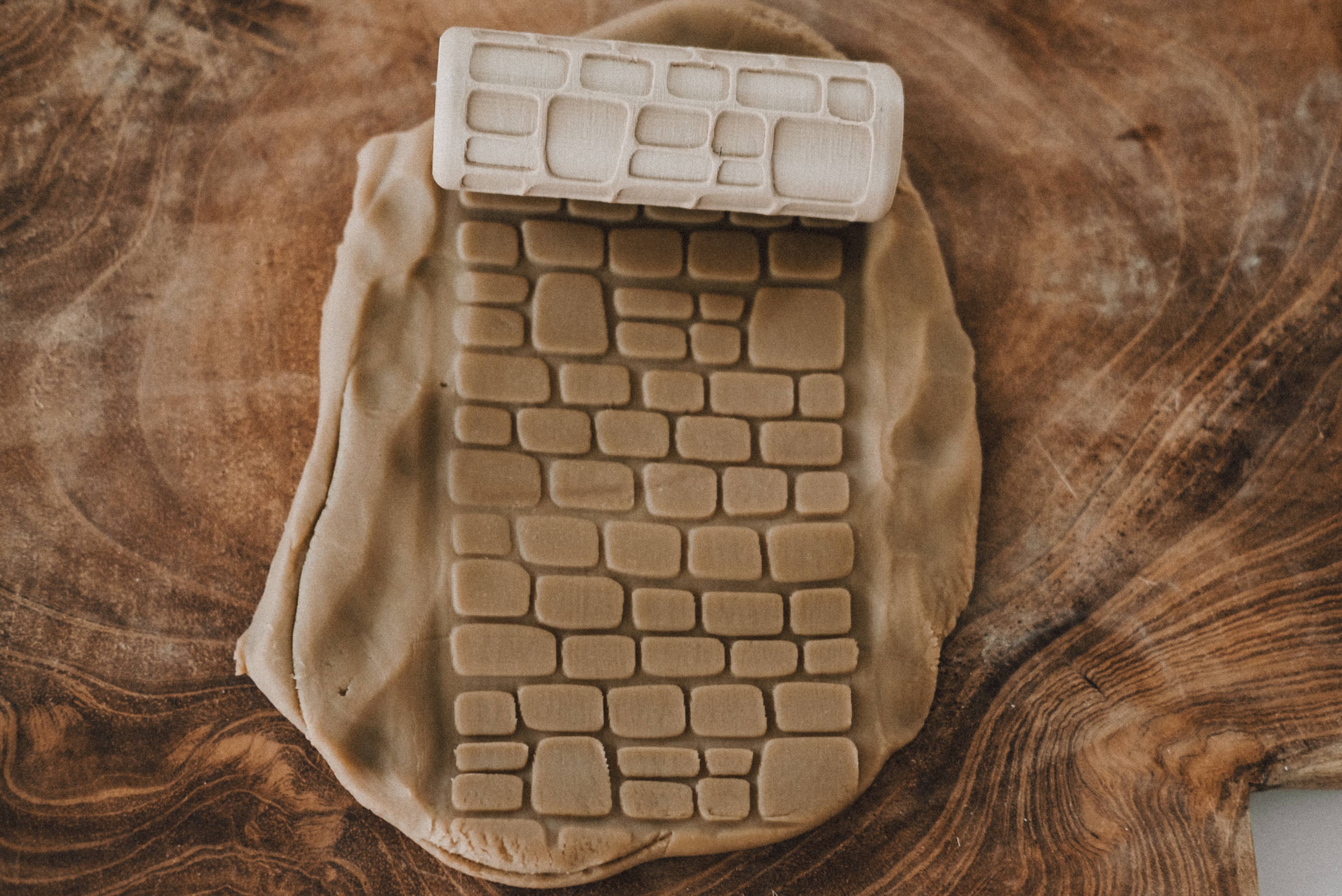 Cobblestone Path Roller