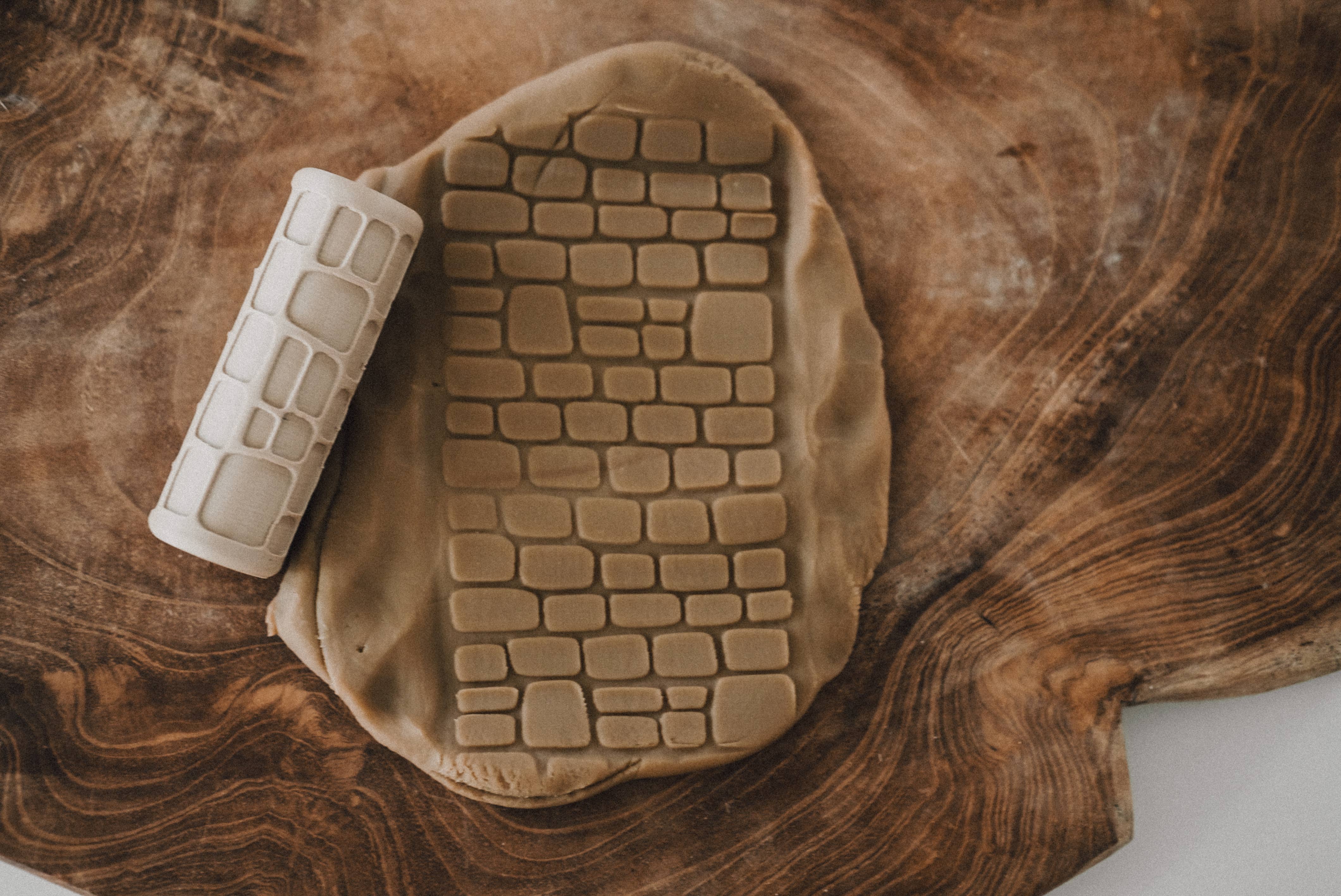 Cobblestone Path Roller