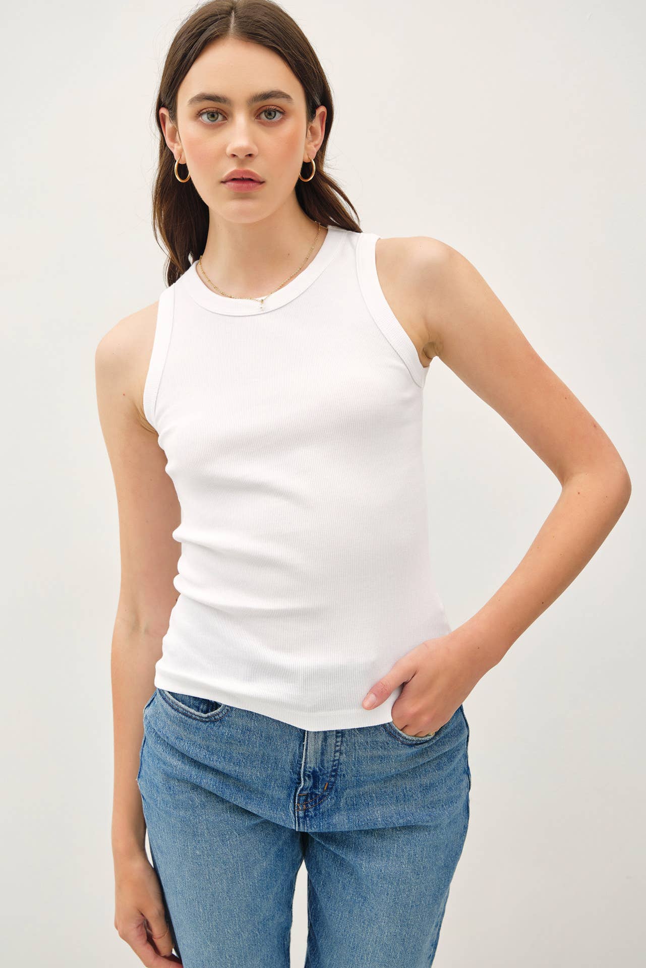 Basic Round Neck Tank Top || White