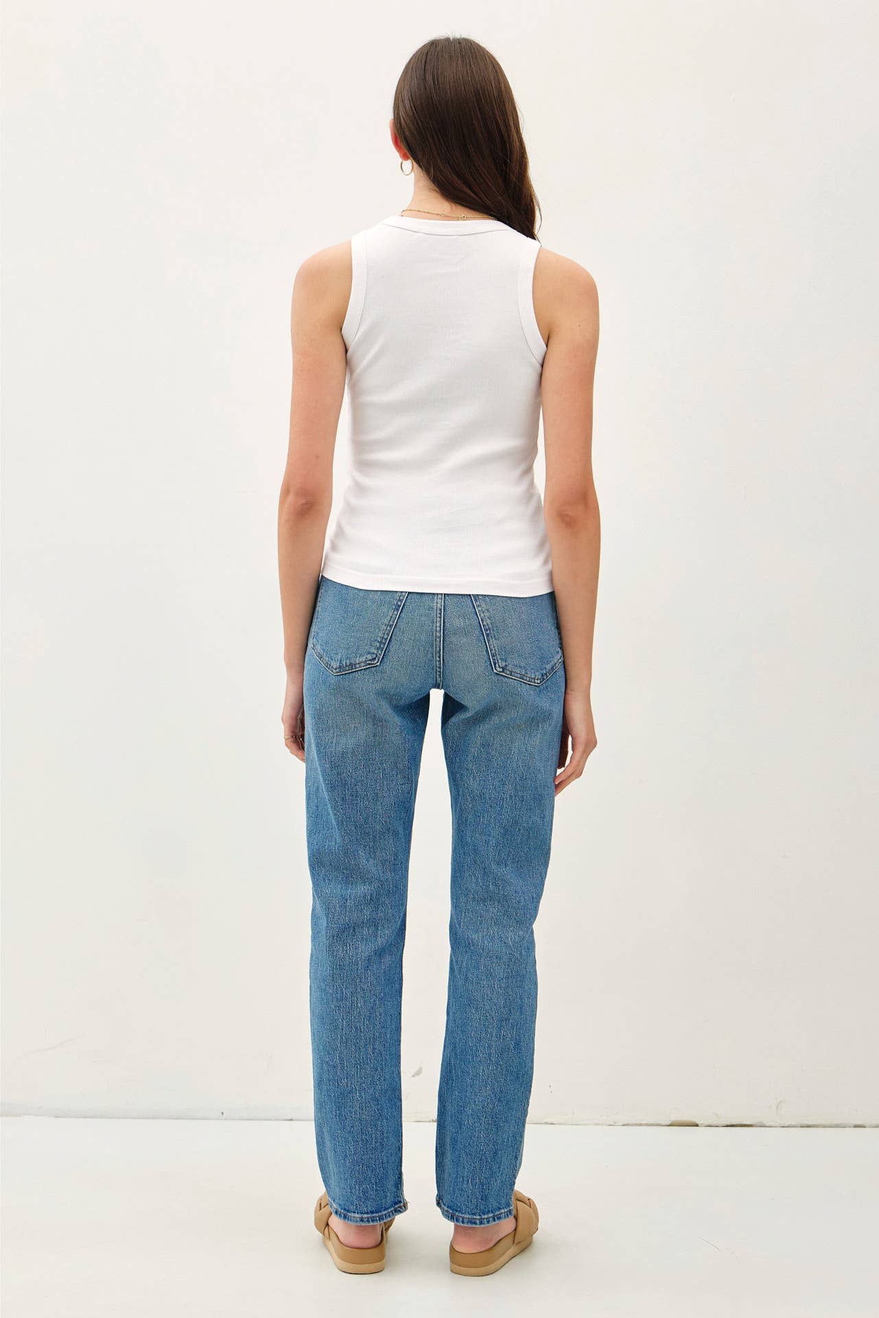 Basic Round Neck Tank Top || White