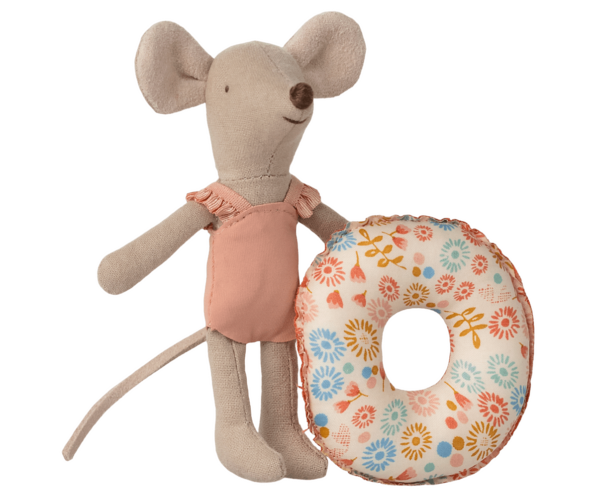 Beach mouse with float, Little sister - Flower (2025)