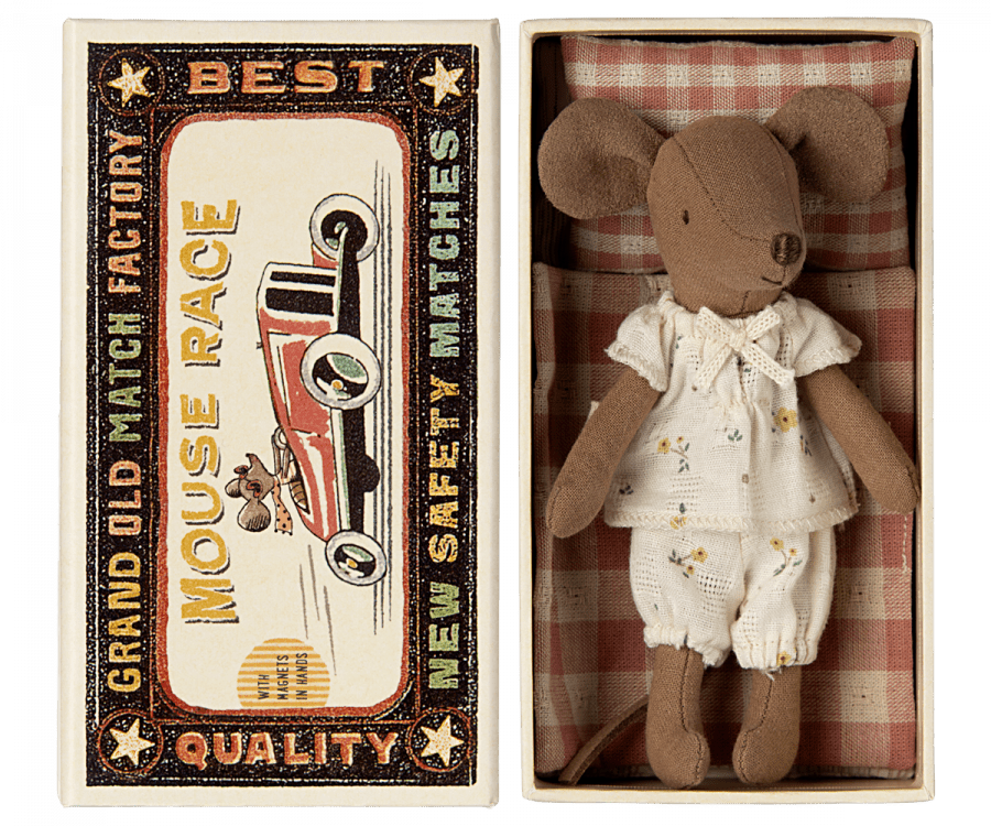 Big sister mouse in matchbox
