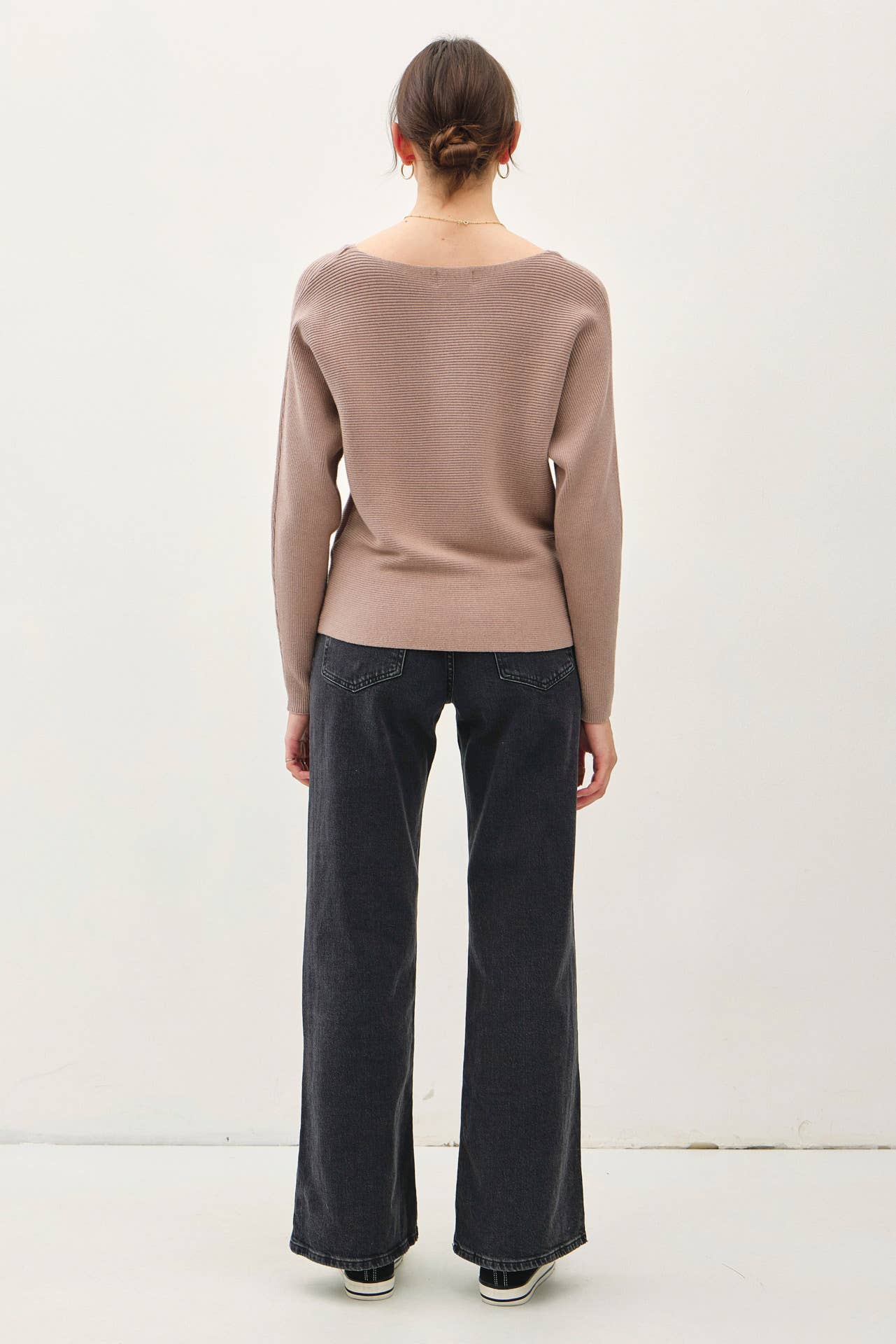 BOAT NECK DOLMAN SLEEVE PULLOVER KNIT TOP | Mocha