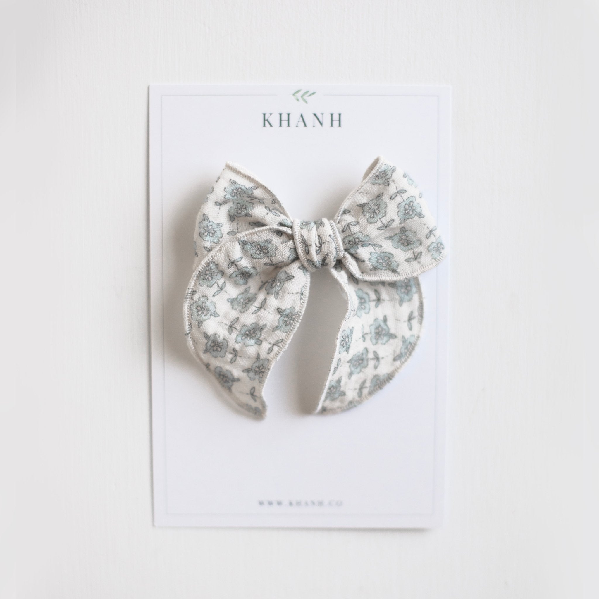 Briar | Medium Whimsical Bow